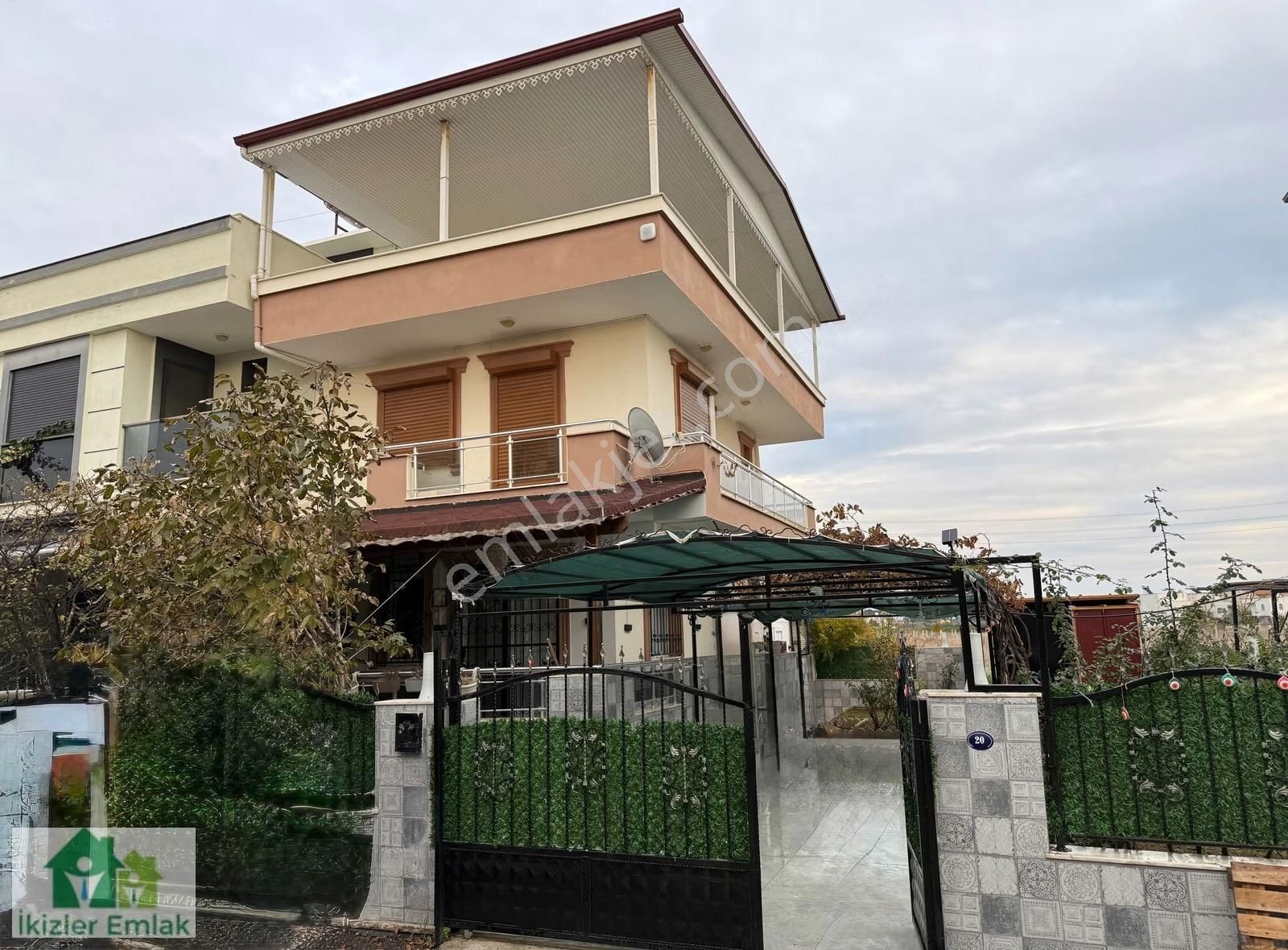 Seferihisar Doğanbey'de Satılık 5+1 Geniş Bahçeli Dublex Villa - Görsel 20