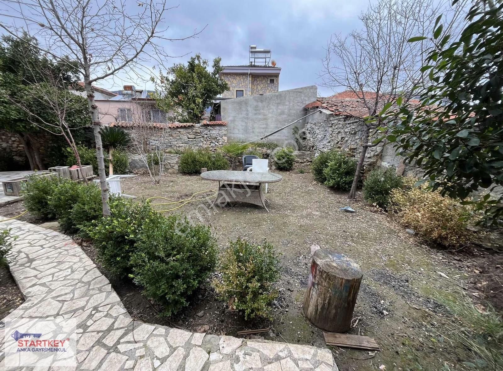 Oksijen Deposu Kızılkeçilide Müstakil Satılık İki Ev - Görsel 2