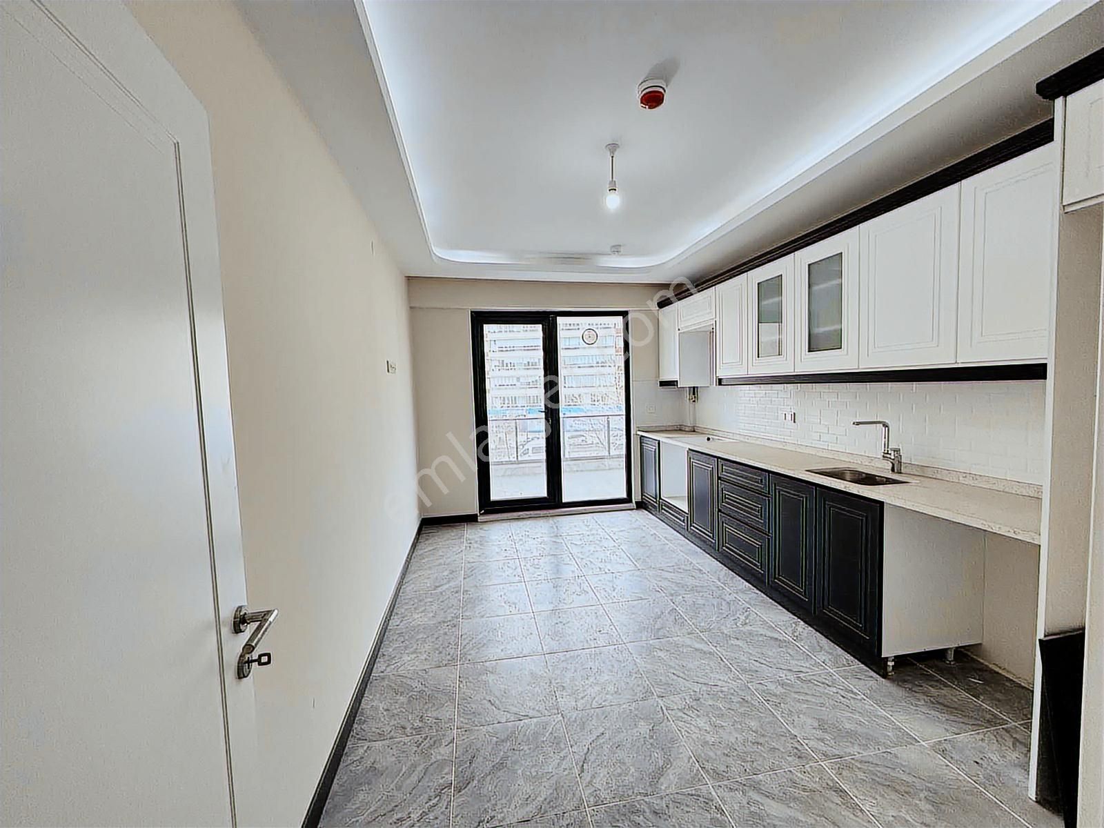Fa Özbirden Akıllı Ev Sistemi İle Donanımlı Cadde Cephe Lüx 4+1 - Görsel 7