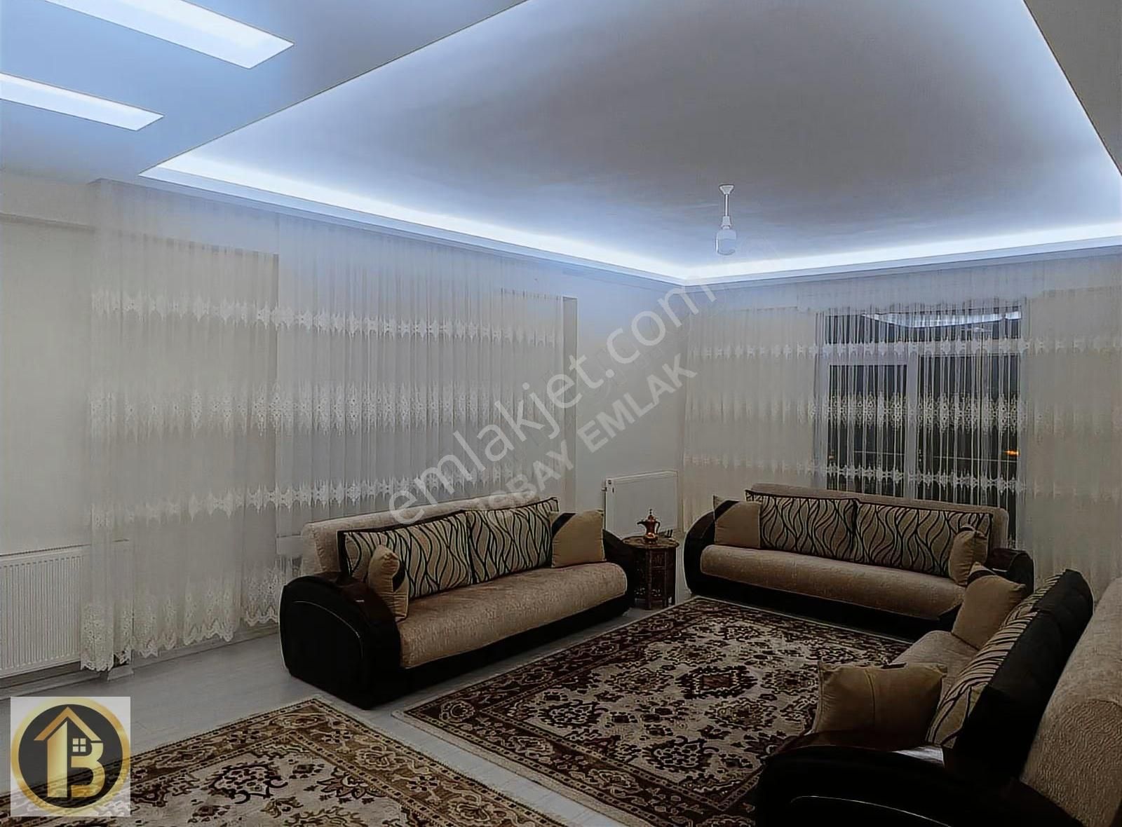 Vefa Evlerinde Satılık Lüks Daire