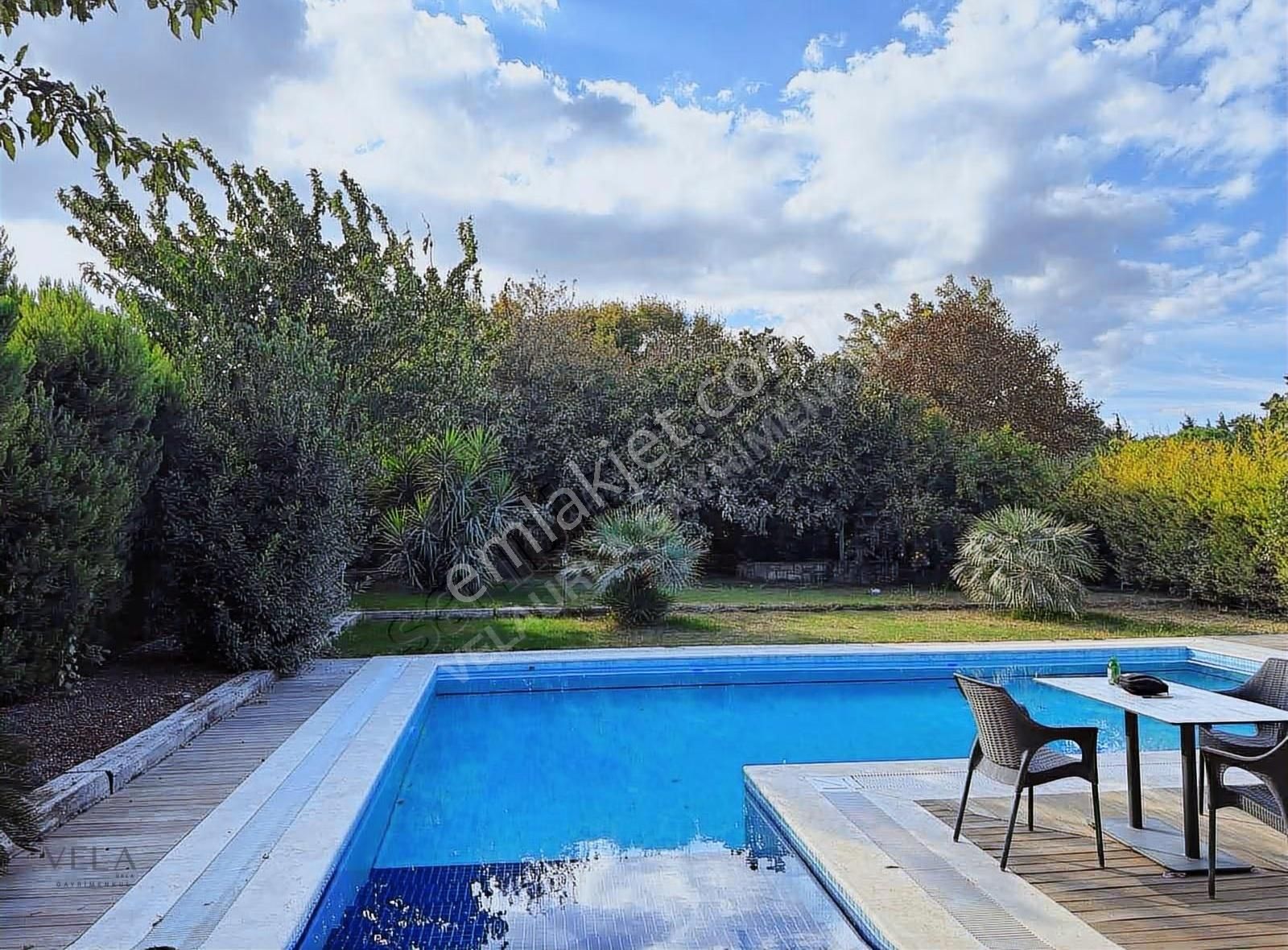 Urla İskele Eşyalı Havuzlu Müstakil Kiralık 2+1 Villa - Görsel 2