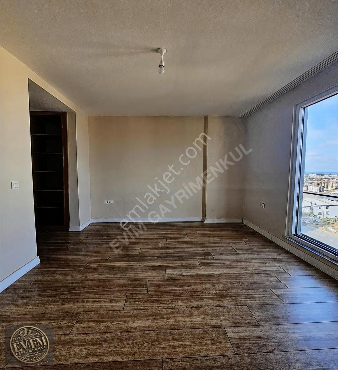 Evim Gayrimenkul'den Havuzlu Güvenlikli Sitede 3+1 Lüx Daire - Görsel 2