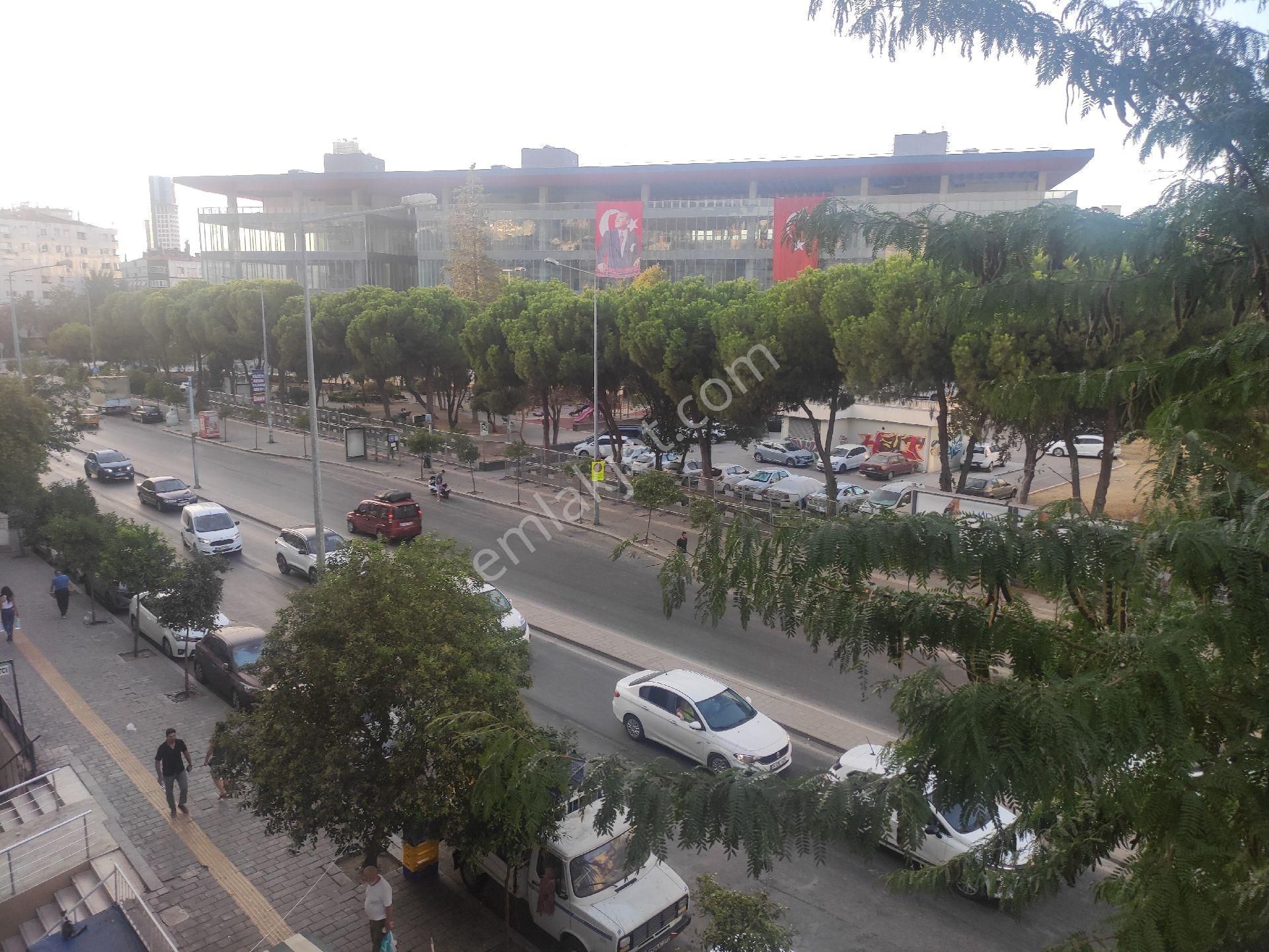 Fırsat, İnönü Caddesi Üzerinde Göztepe Stadı Karşısı, Çift Cephe Köşe Daire - Görsel 4