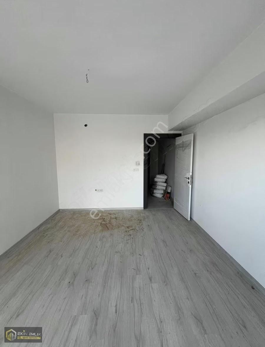 Aslanlı Kışla Caddesi Cepheli Satılık 1+1 Ofis Daire - Görsel 9
