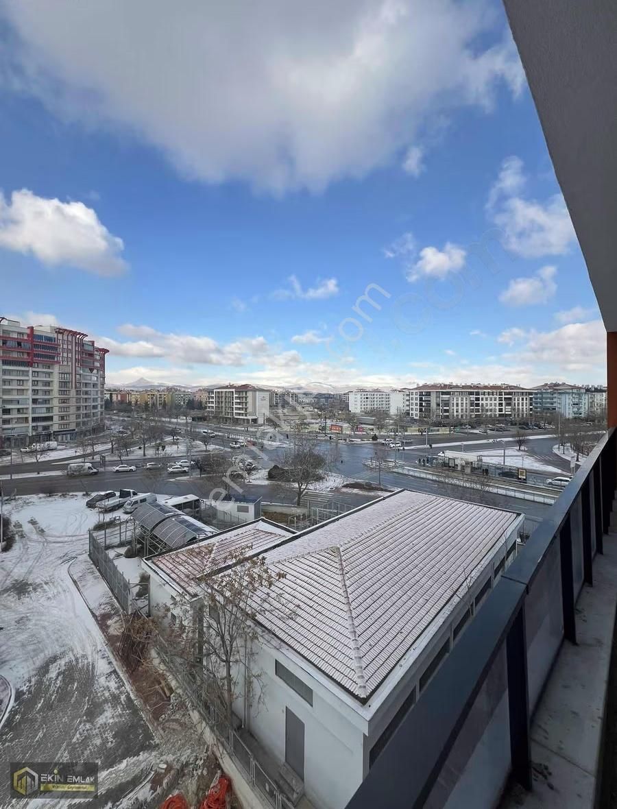 Aslanlı Kışla Caddesi Cepheli Satılık 1+1 Ofis Daire - Görsel 24