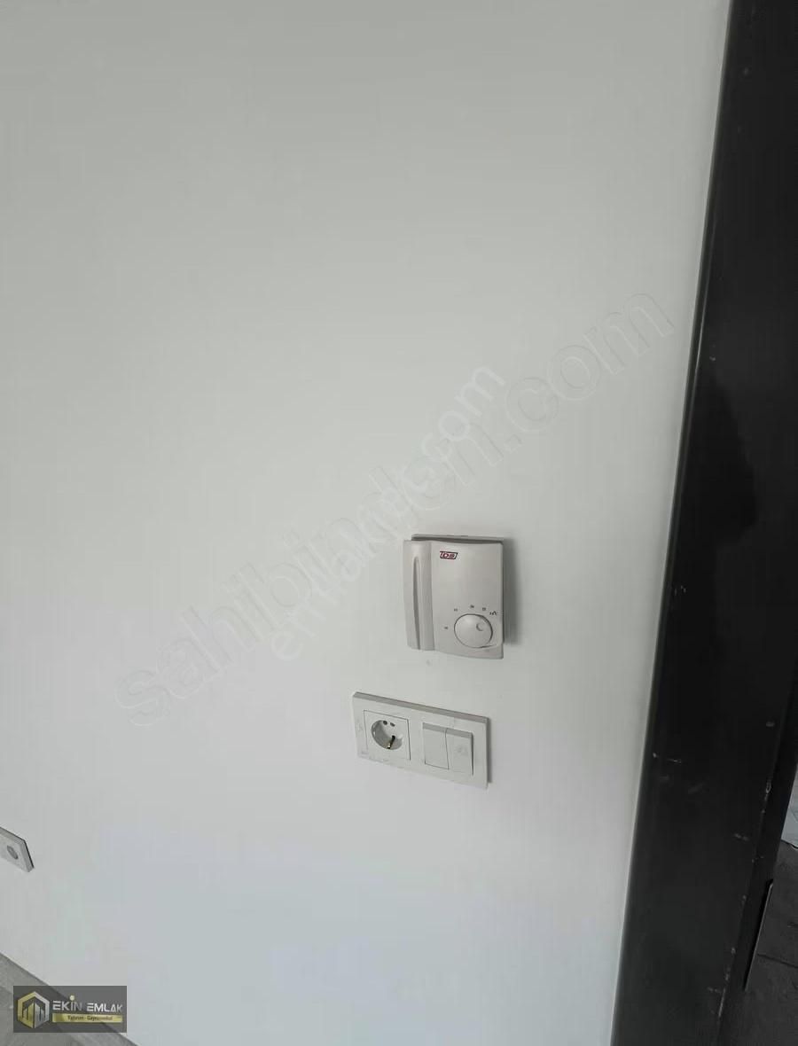 Aslanlı Kışla Caddesi Cepheli Satılık 1+1 Ofis Daire - Görsel 25