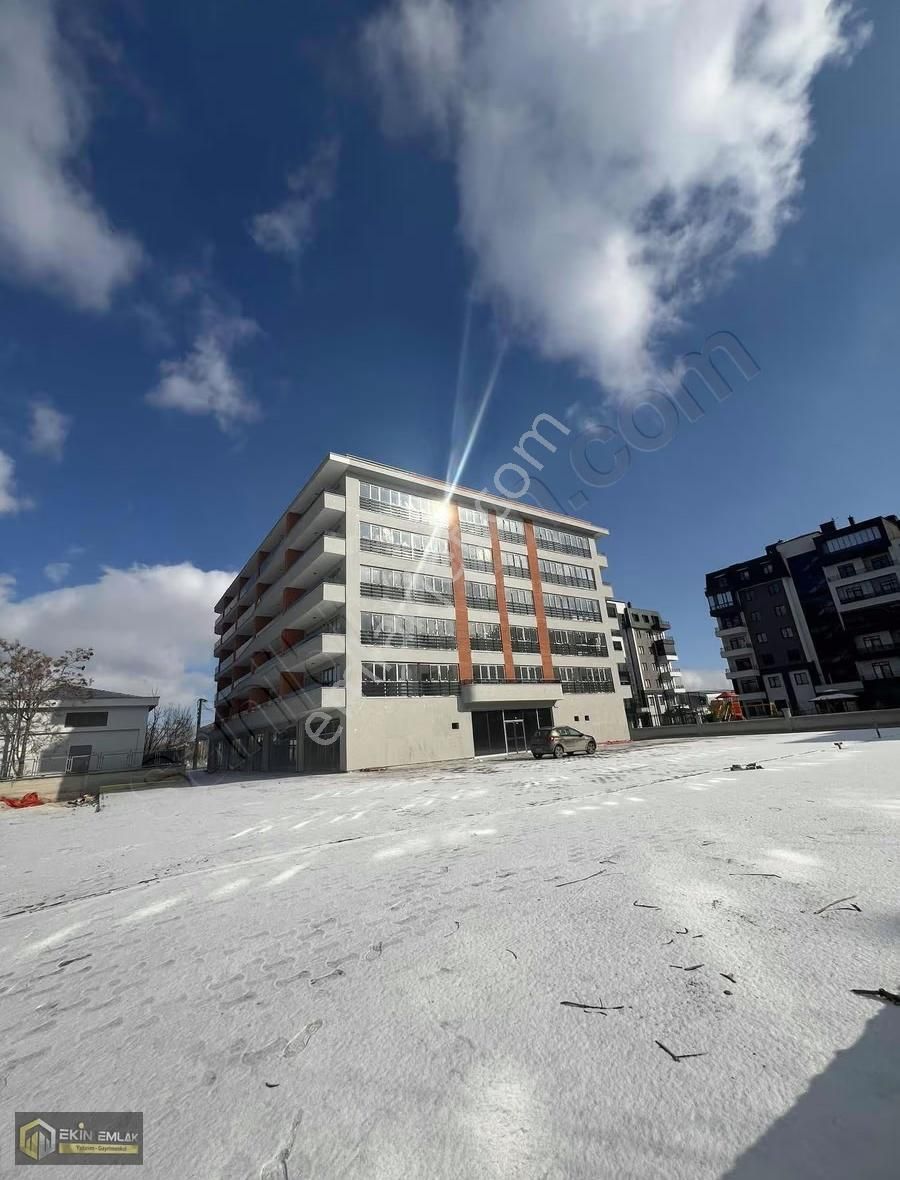 Aslanlı Kışla Caddesi Cepheli Satılık 1+1 Ofis Daire - Görsel 11