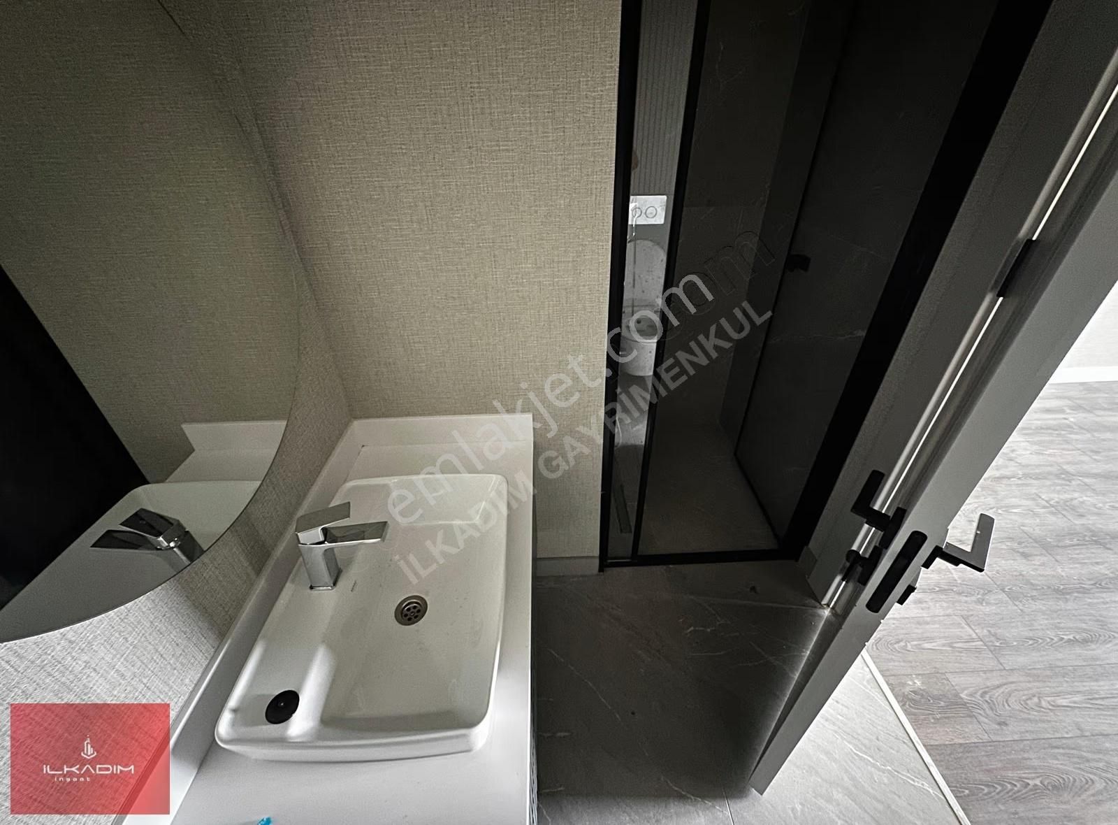 İlkadımdan Ovacıkta Bulvar Cephe Katta 2+1 Kapalı Mutfaklı - Görsel 24