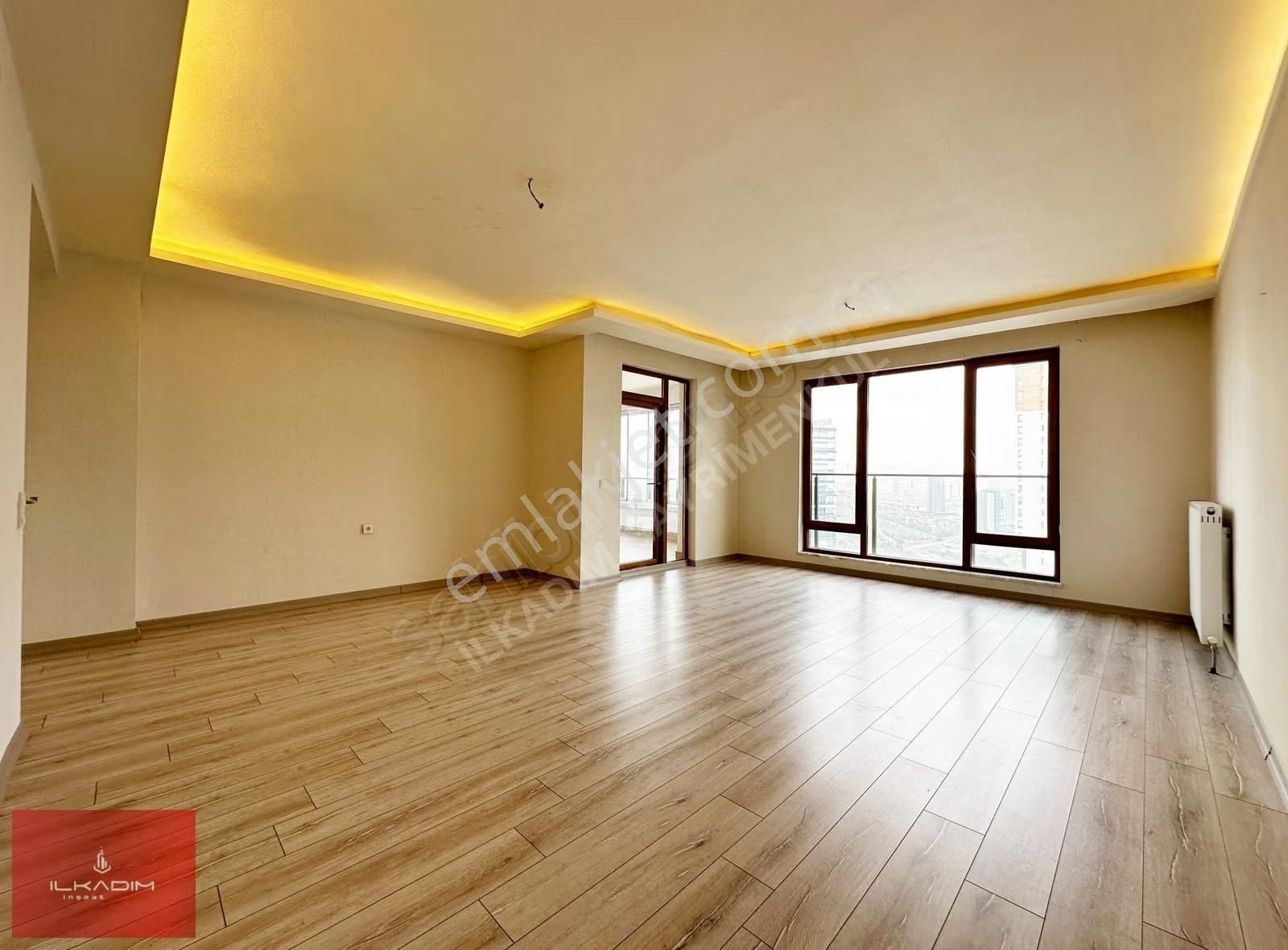 Yükseltepede 40m2lik Mutfağı 210m2 Genişliği İle 4+1 Sitedairesi - Görsel 23