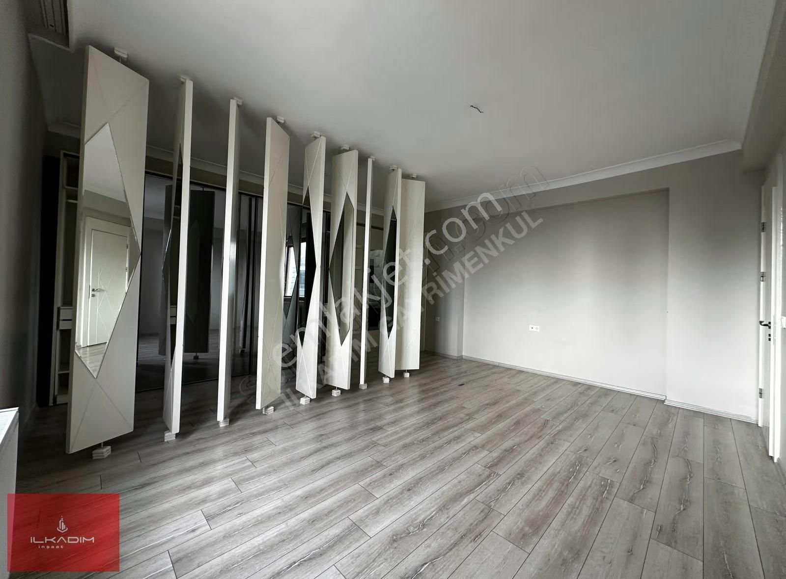 Yükseltepede 40m2lik Mutfağı 210m2 Genişliği İle 4+1 Sitedairesi - Görsel 24