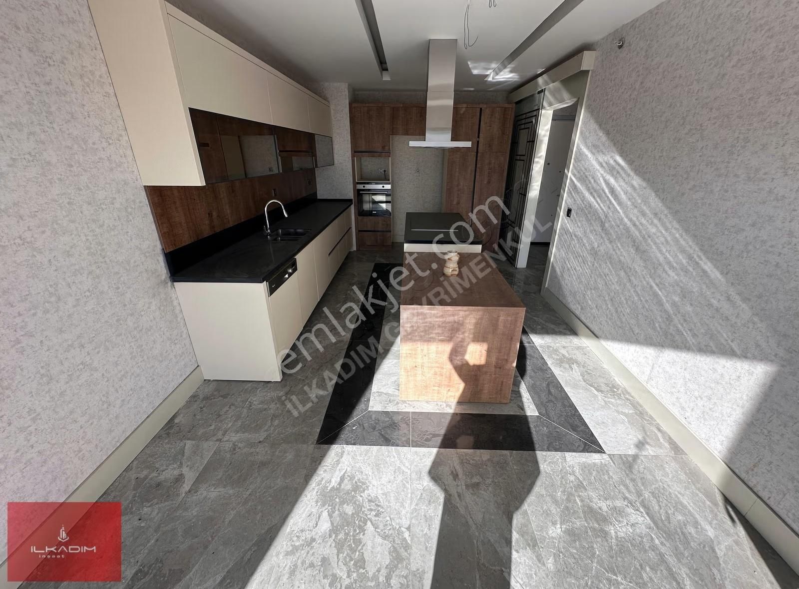 Yükseltepede 45.000 M2lik Alana Sahip Projede Gölet Manzaralı 4+ - Görsel 15