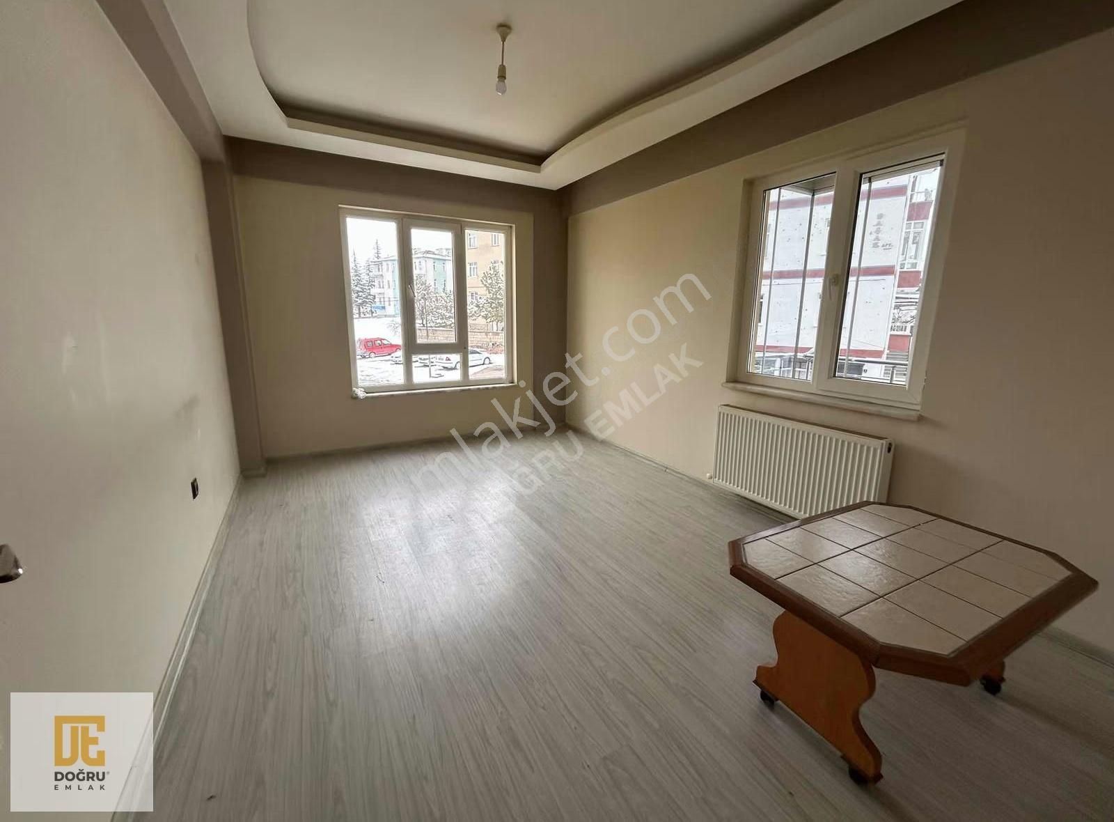 Doğru Emlak - General Emir Mah. Merkezinde 2+1 Satılık Daire ! - Görsel 3