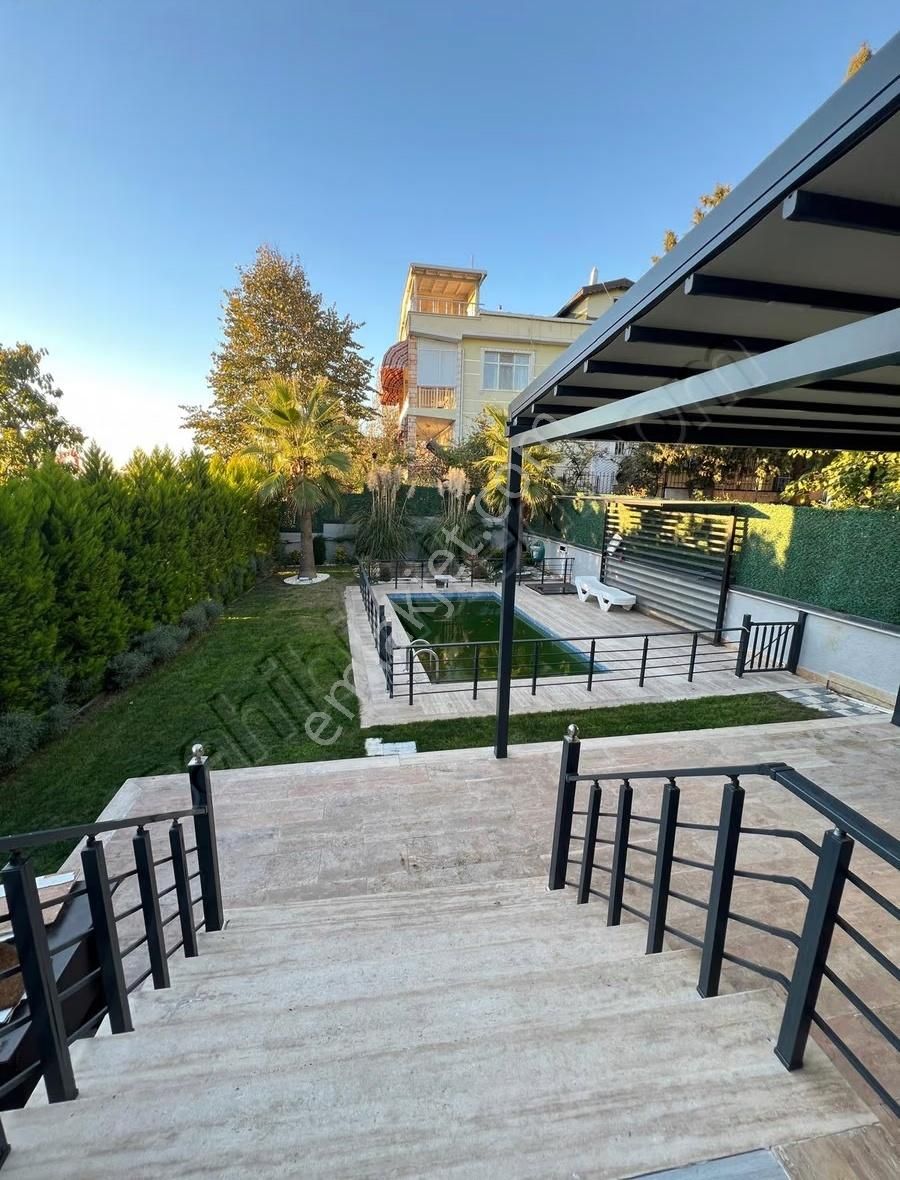 Pınartepe^de Müstakil Havuzlu Fuul Eşyalı Ultra Lüks Villa