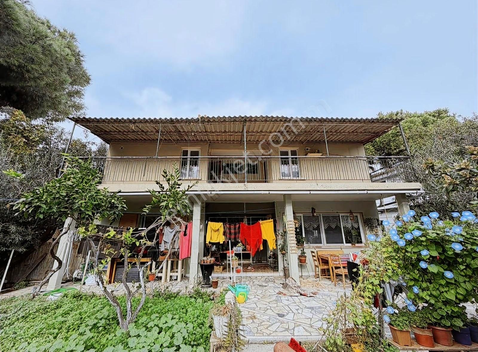 Narlıdere Limanreis Satılık 708m2 Arsa Paylı Müstakil Ev