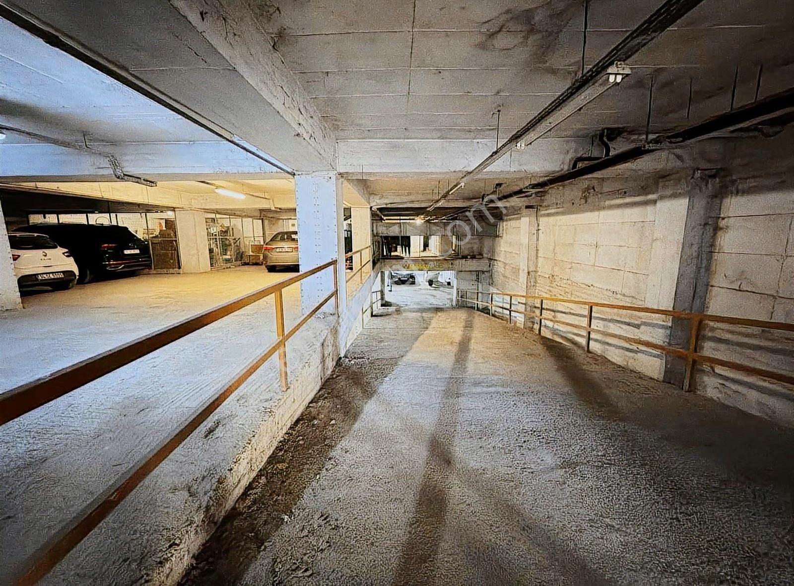 Bornova Kazımdirik Satılık Kapalı Otoparklı 4+1 Daire - Görsel 21