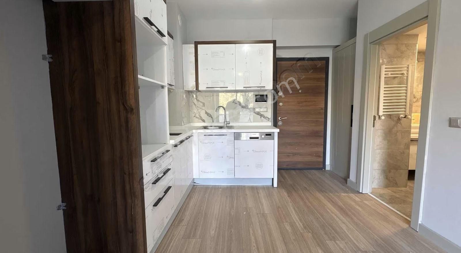 Park Yaşam Bornovada Sıfır, Full Eşyalı 1+1 Kiralık Daire - Görsel 2