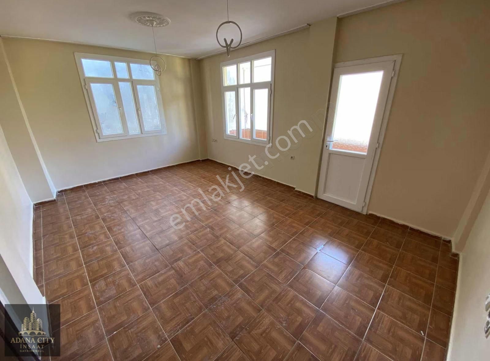 Gürselpaşada Türkmenbaşı Yürüme Mesafesinde Geniş Oturumlu Daire - Görsel 3