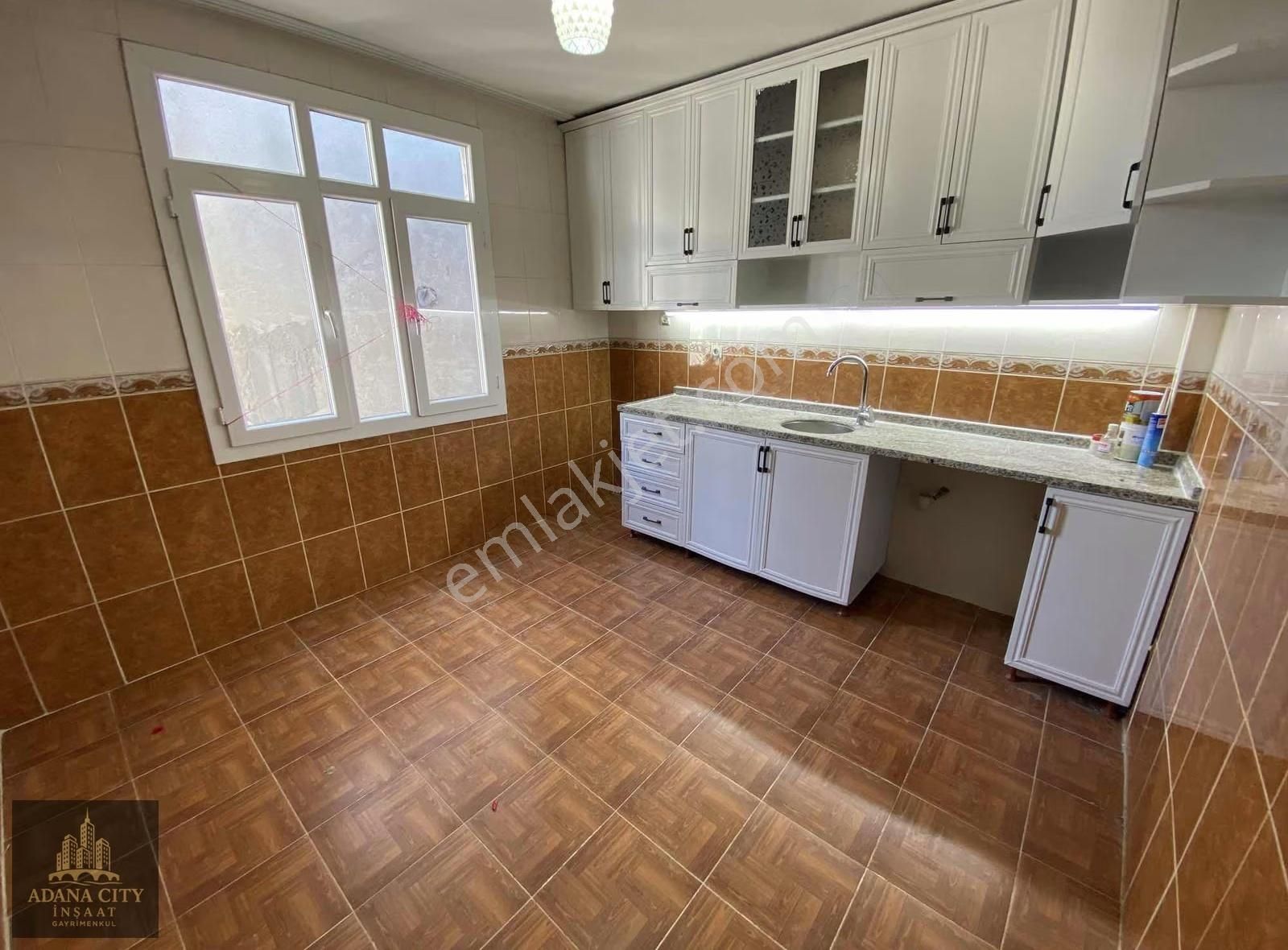 Gürselpaşada Türkmenbaşı Yürüme Mesafesinde Geniş Oturumlu Daire - Görsel 8