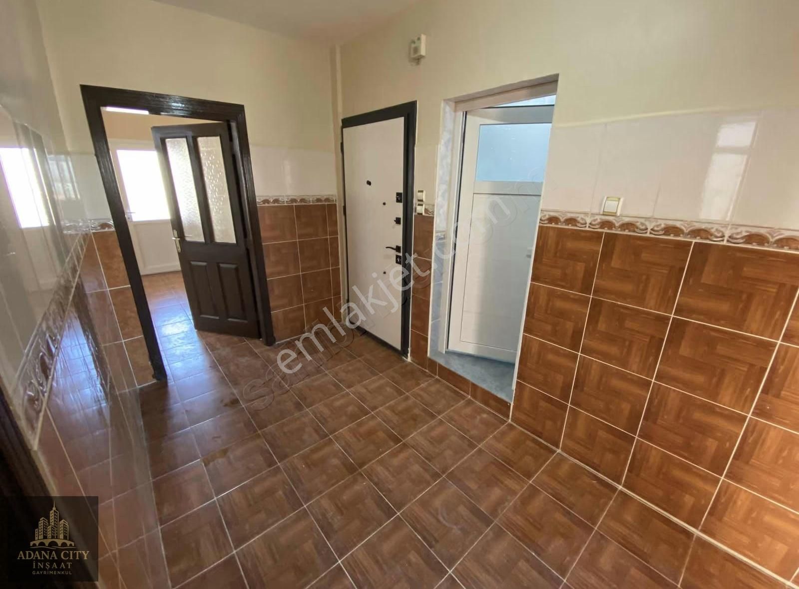 Gürselpaşada Türkmenbaşı Yürüme Mesafesinde Geniş Oturumlu Daire - Görsel 5