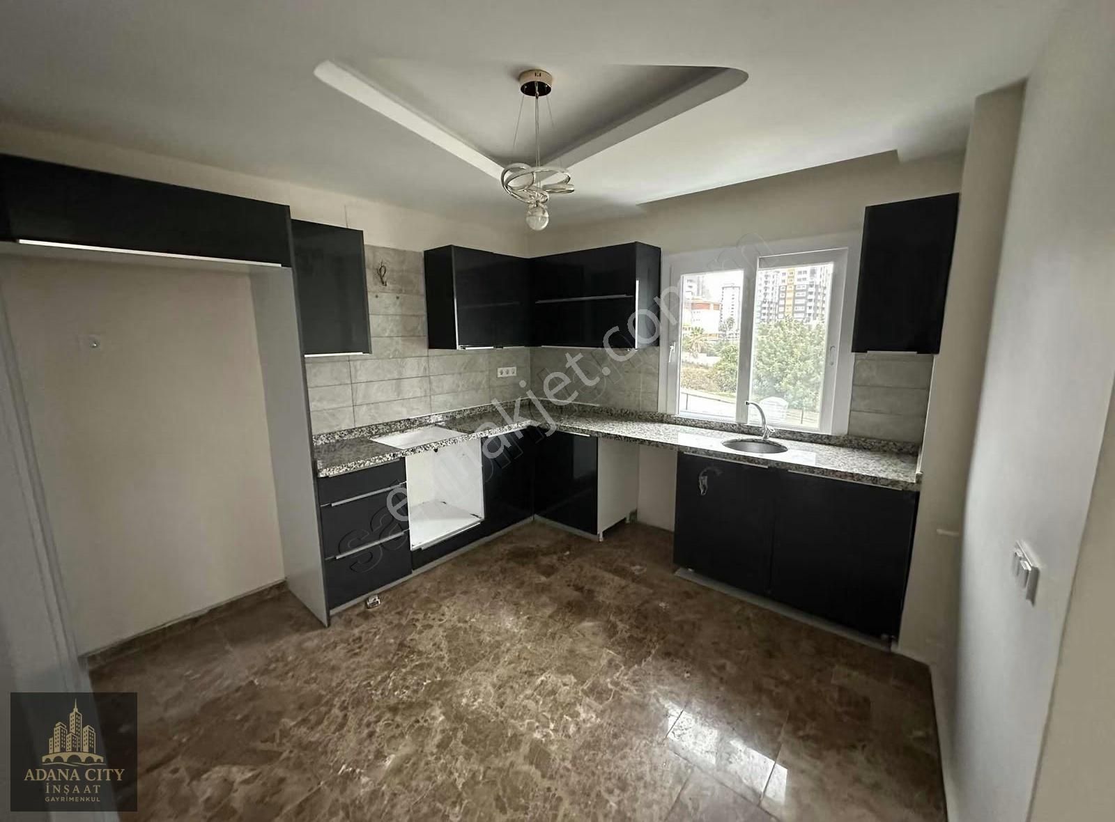 Osmangazi Mh. 2+1 Geniş Oturumlu Merkezi Konumda Satılık