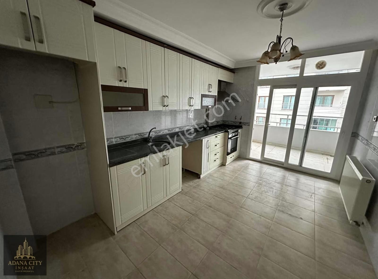 Yurt Mh. 3+1 K. Mutfak D.gazlı Kiralık Daire