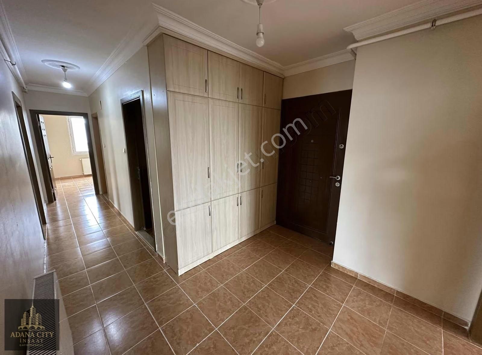Yurt Mh. Özal Yürüme Mesafesi 3+1 D.gazlı Geniş Oturumlu Kiralık