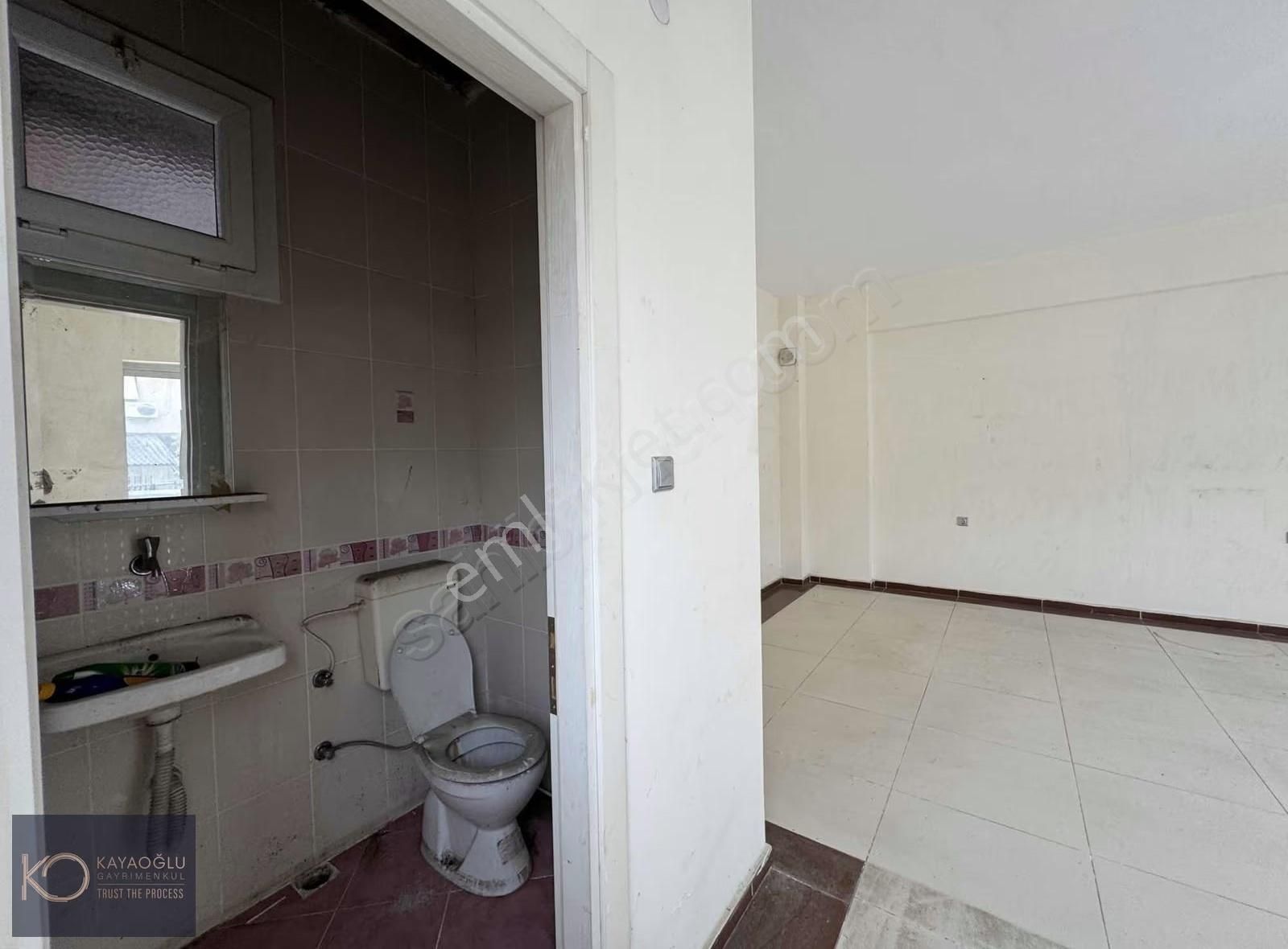 Kayaoğlun'dan Yenigirne Işıklara Çok Yakın 35 M2+20 Teras Dükkan - Görsel 16
