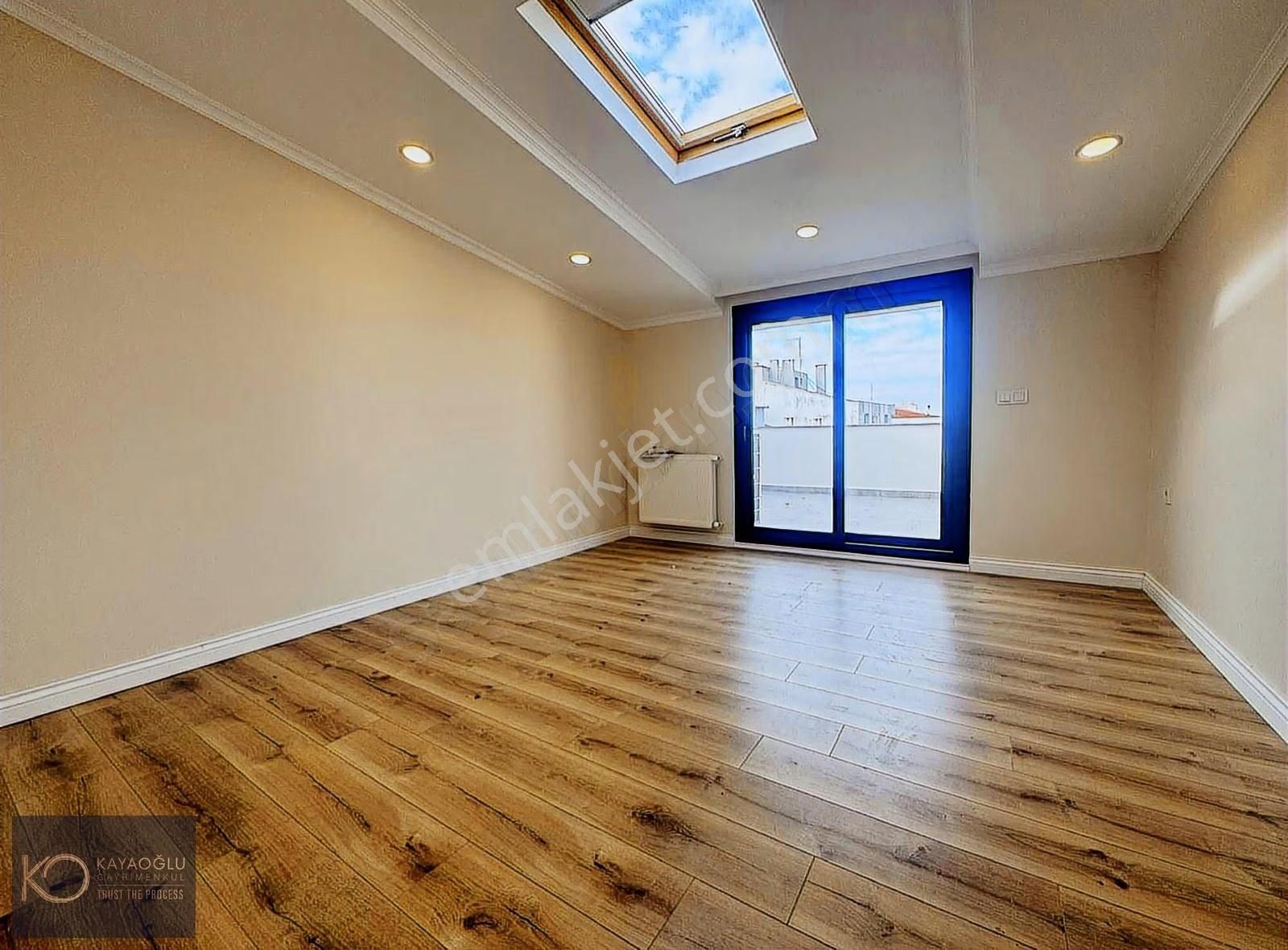 Karşıyaka Bahçelievler Önü Açık Geniş Teraslı 3+1 Lüks Daire - Görsel 3