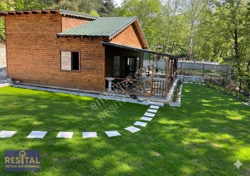 Nilüfer Demirci'de Doğa İçinde Muhteşem Ahşap Ev