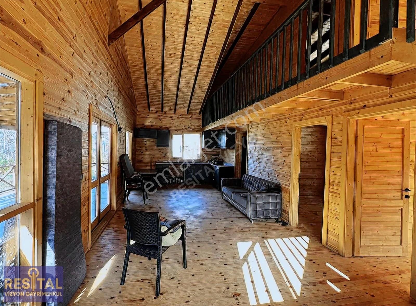 Nilüfer Demirci'de Doğa İçinde Muhteşem Ahşap Ev - Görsel 17