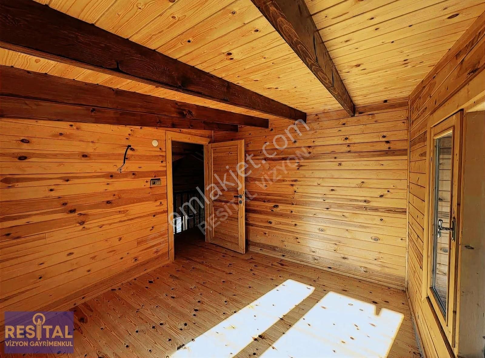 Nilüfer Demirci'de Doğa İçinde Muhteşem Ahşap Ev - Görsel 19