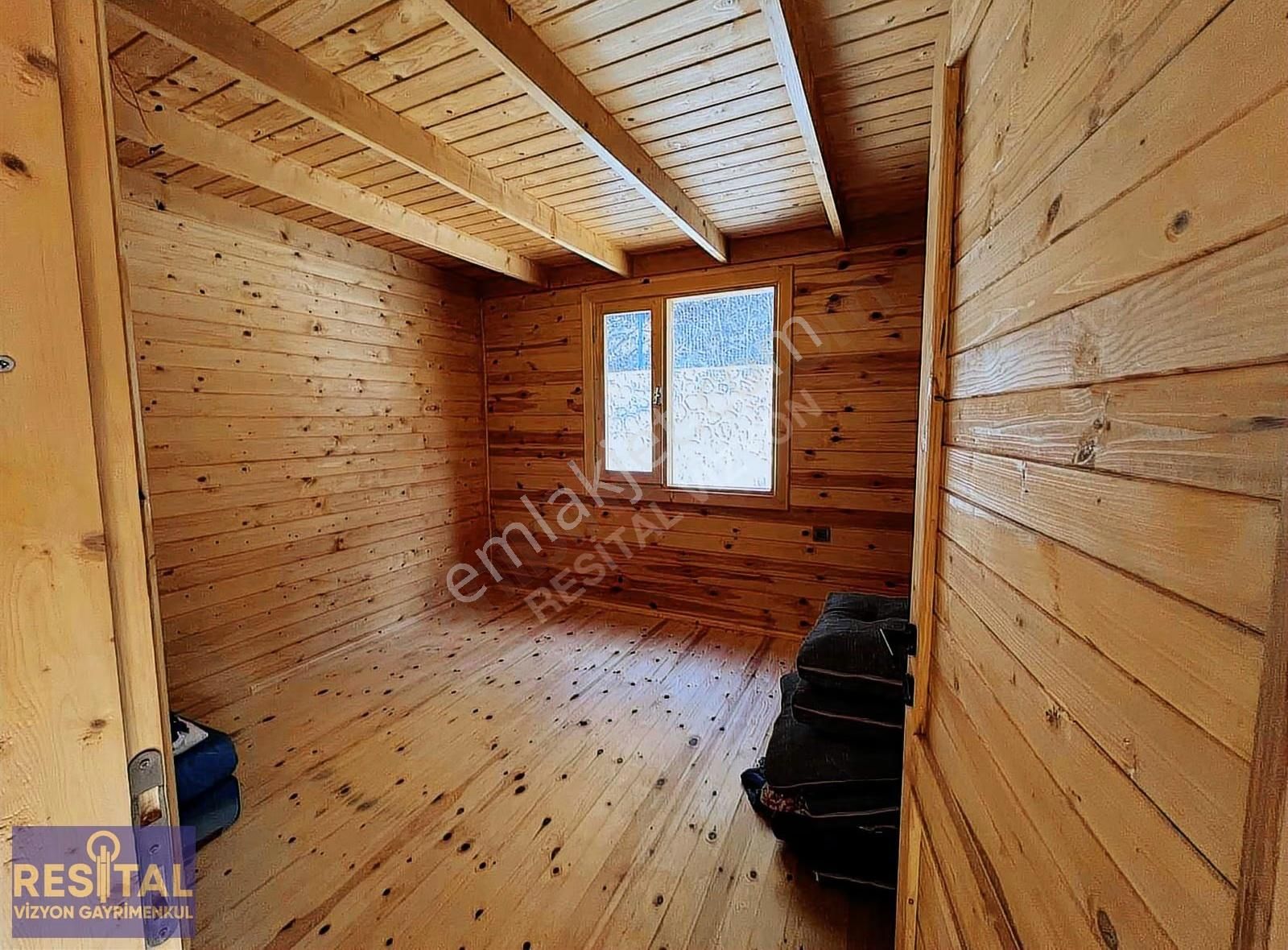 Nilüfer Demirci'de Doğa İçinde Muhteşem Ahşap Ev - Görsel 21