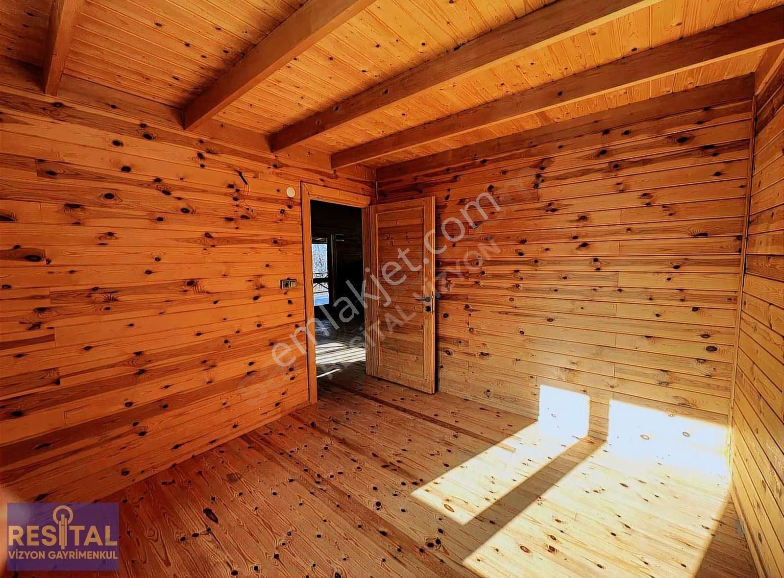 Nilüfer Demirci'de Doğa İçinde Muhteşem Ahşap Ev - Görsel 14