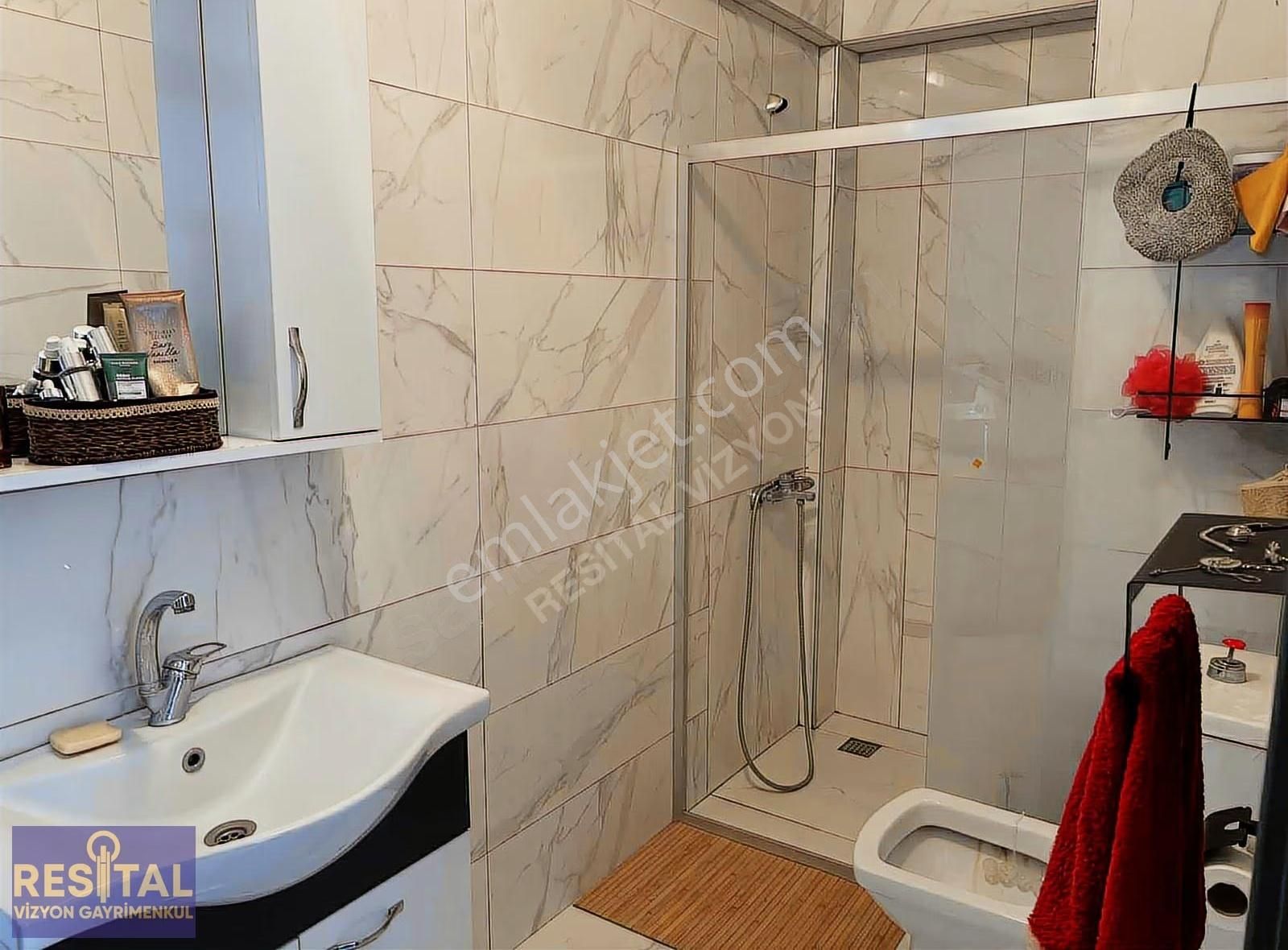 Görükle Koza Caddesi Üzerinde Bakımlı 2+1 Ara Kat Daire