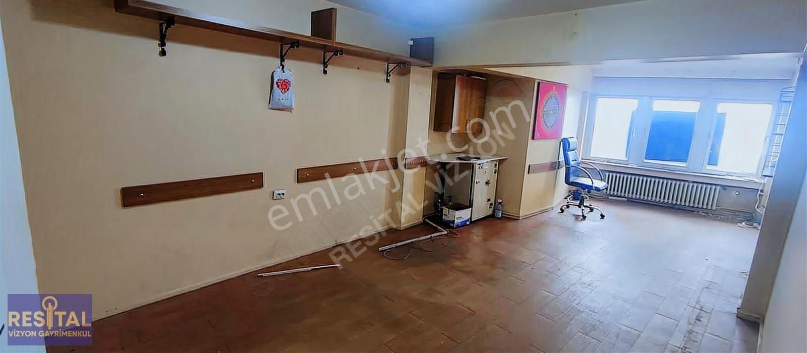 Ulucami Karşısında Merkezi Konumda Kullanışlı Kiralık Ofis - Görsel 6