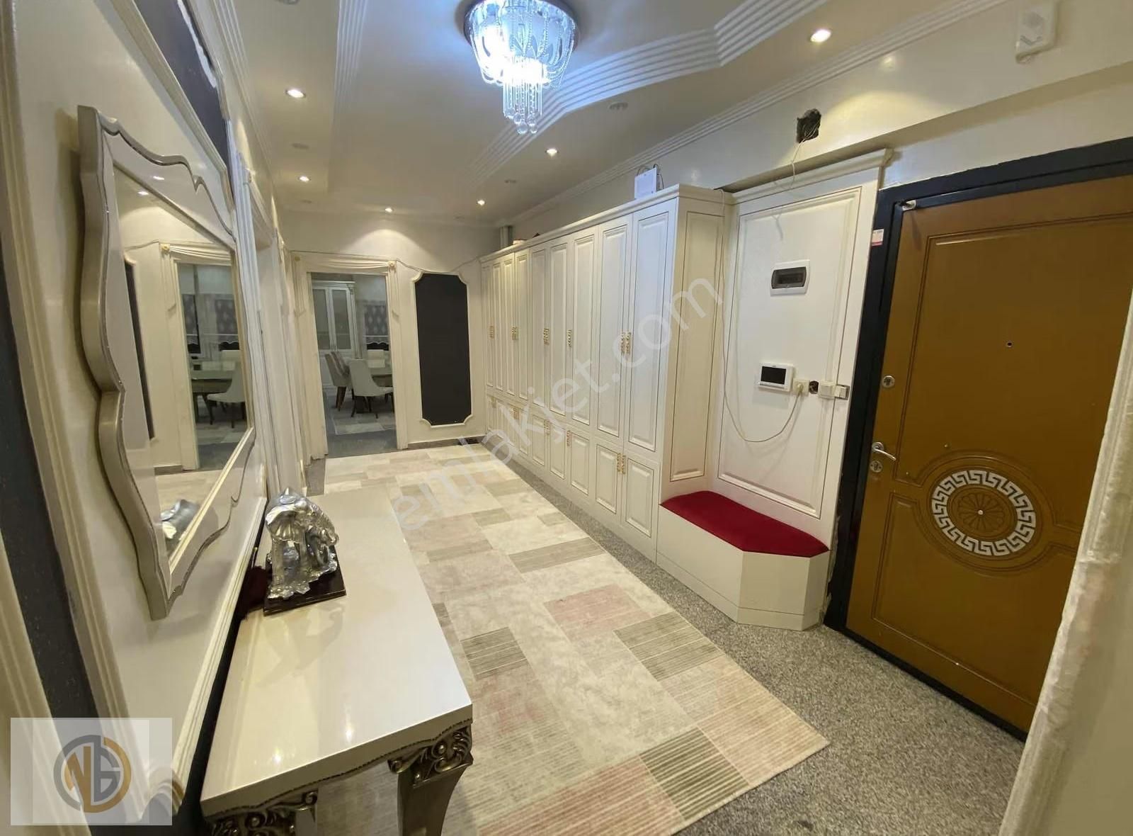 Prestijli Cadde Üzeri | Tramvay Hattına Sıfır | 280 M² Lüks 4+1 - Görsel 3