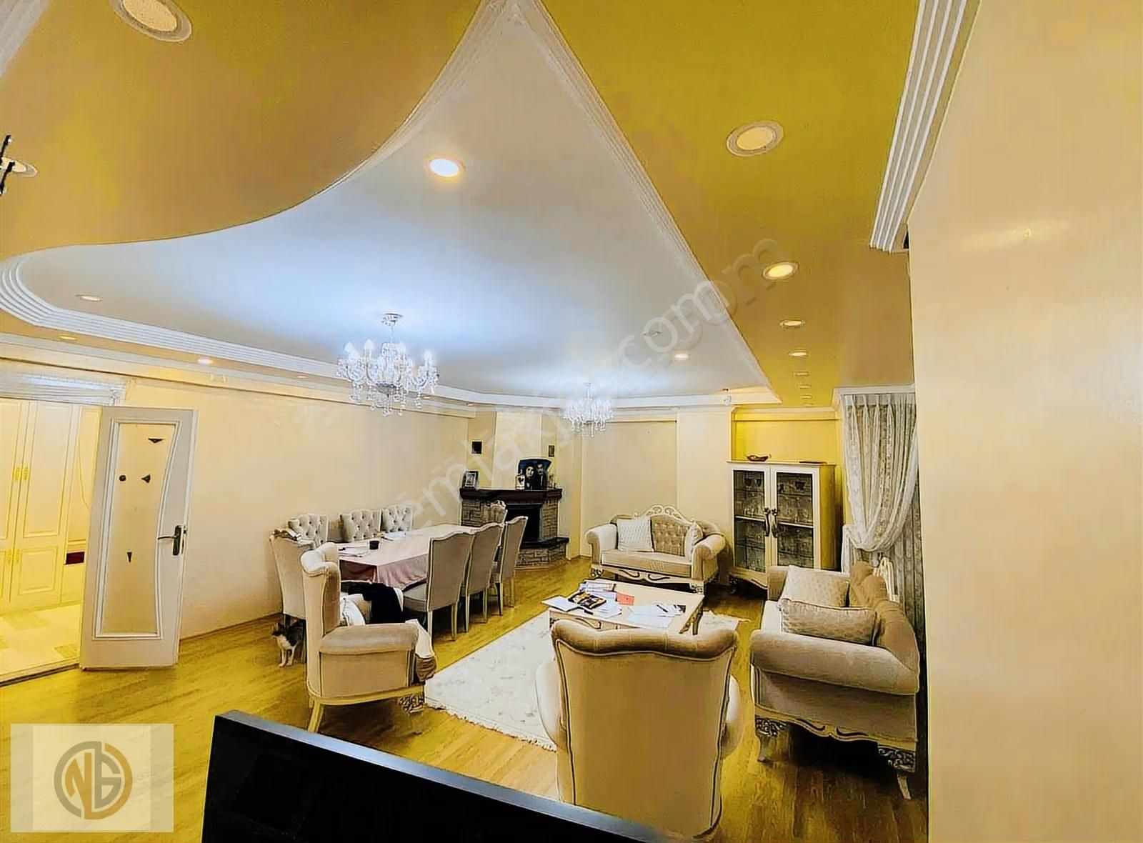 Prestijli Cadde Üzeri | Tramvay Hattına Sıfır | 280 M² Lüks 4+1 - Görsel 4