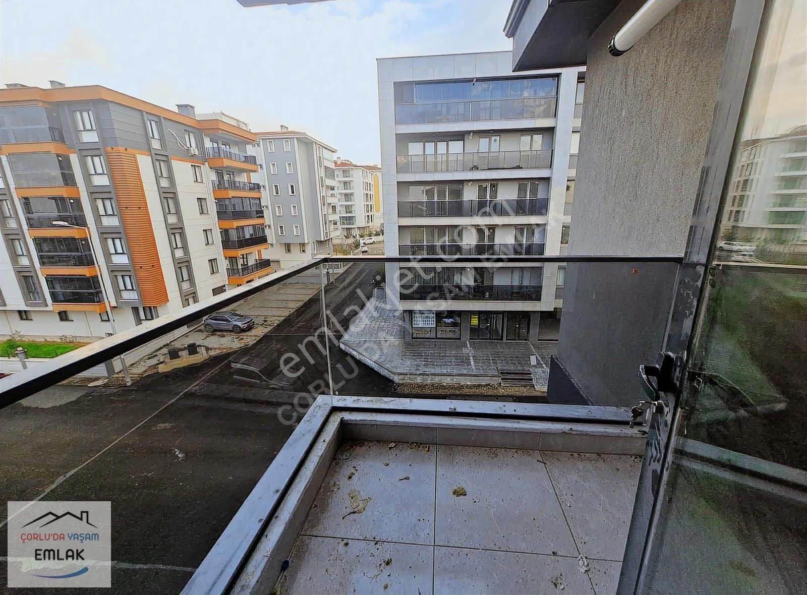Hürriyet Mahallesi Beyaz Yıldız Rezidansta Kiralık 1+1 Daire - Görsel 5