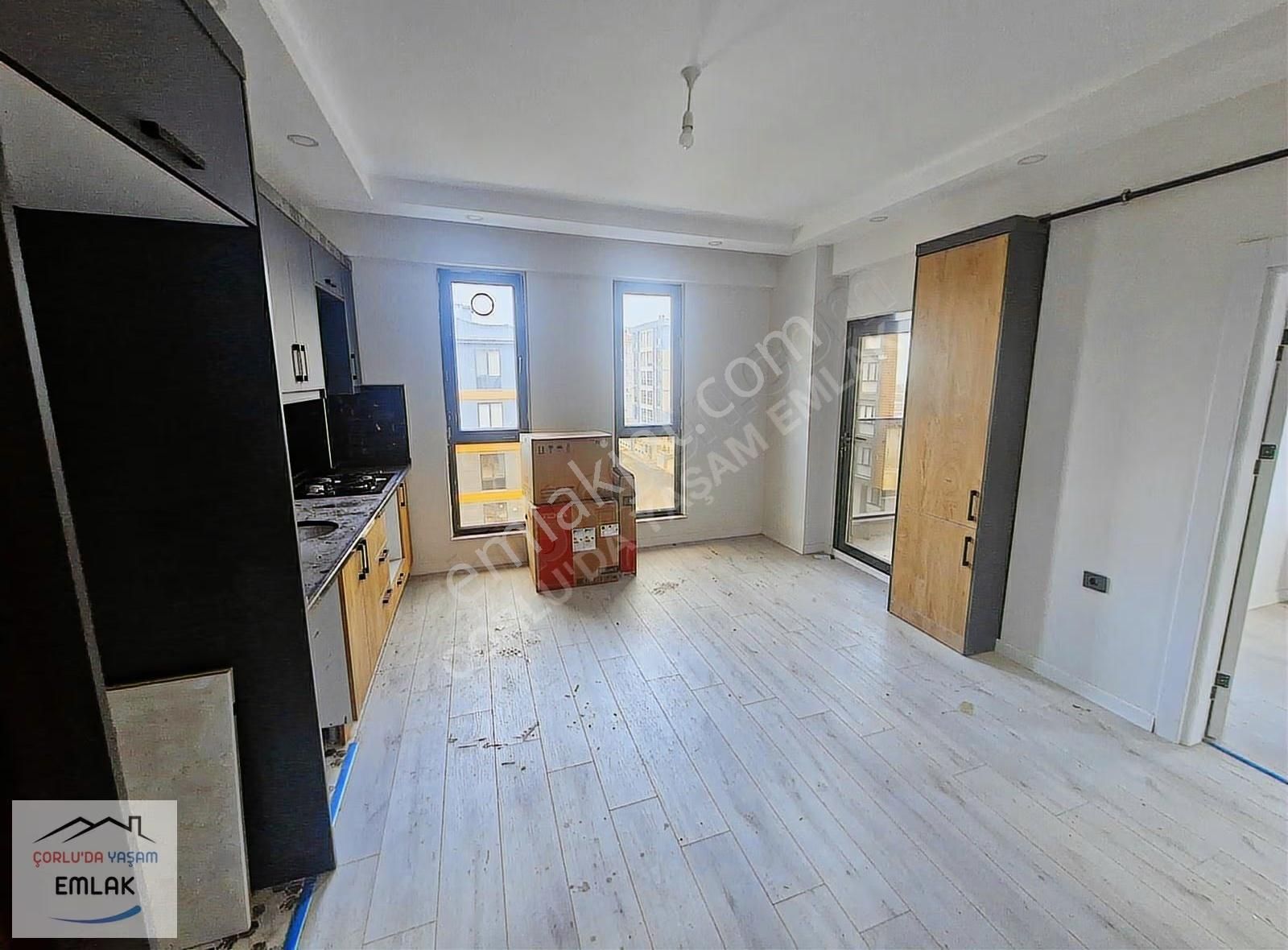 Hürriyet Mahallesi Beyaz Yıldız Rezidansta Kiralık 1+1 Daire - Görsel 7