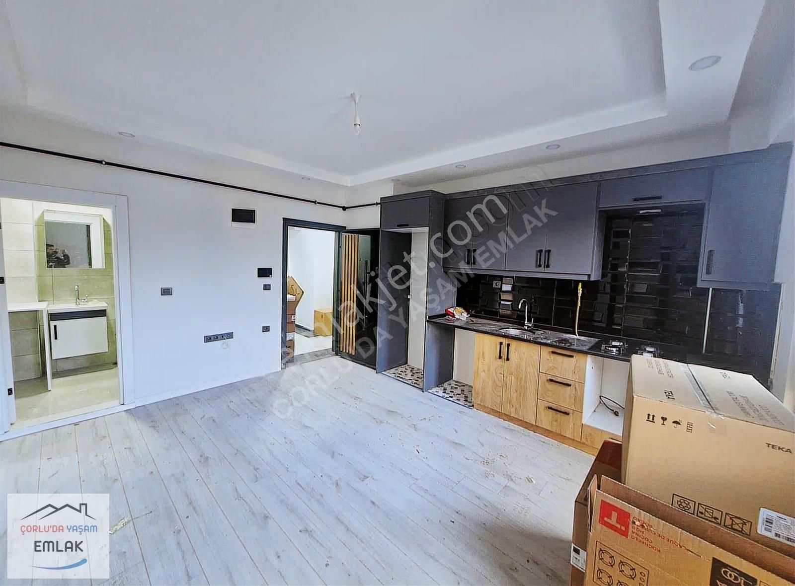 Hürriyet Mahallesi Beyaz Yıldız Rezidansta Kiralık 1+1 Daire - Görsel 13