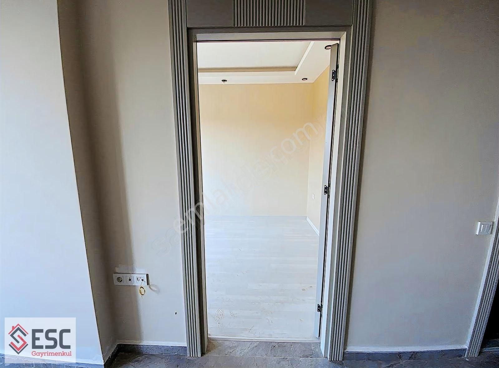 Esc'den Akdeniz Mah Havuzlu Site İçi Fırsat 1+1 Daireler Esc1813 - Görsel 2