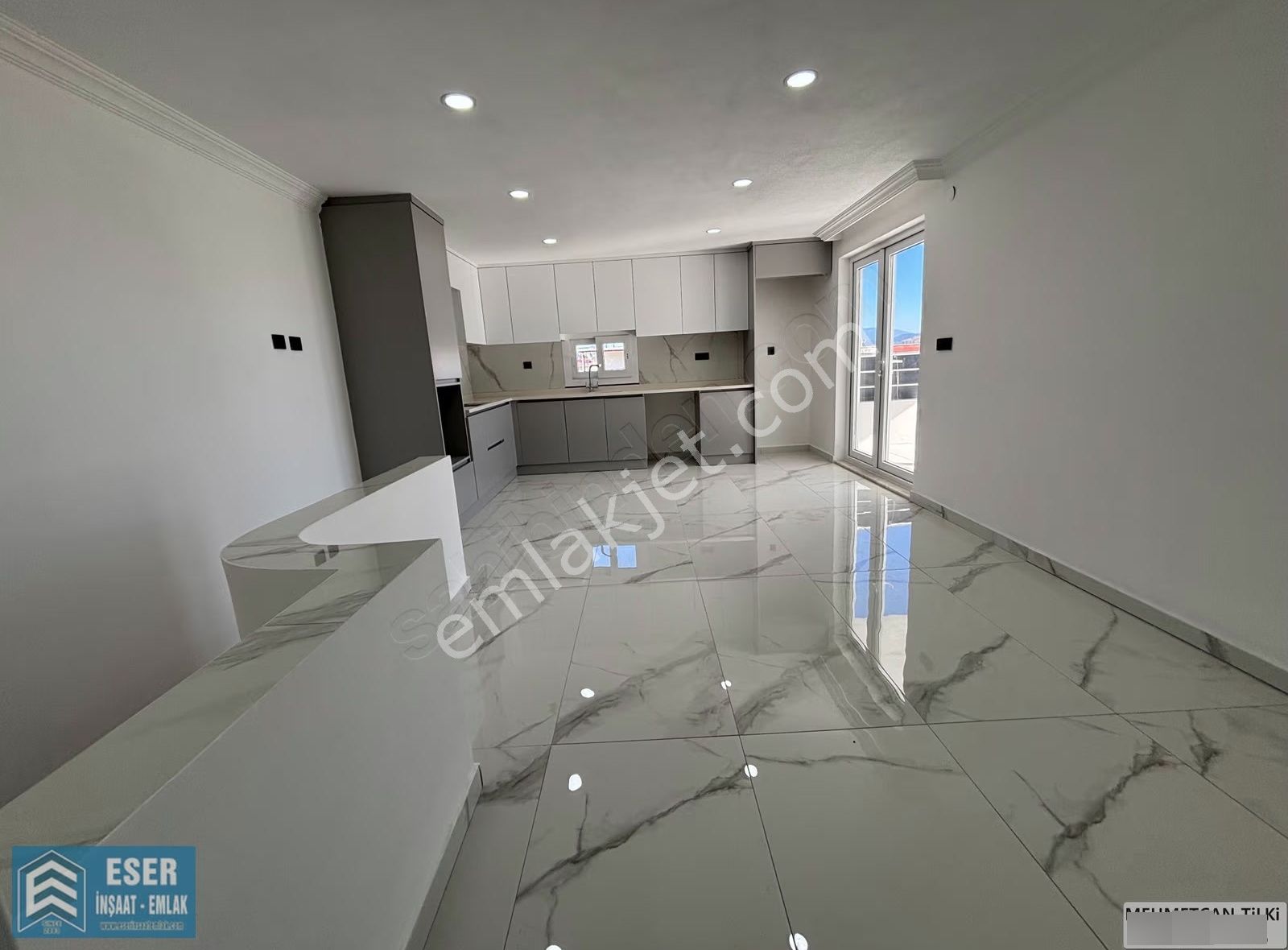 Kent Meydanı Yanında 4+1 Park Cepheli Sıfırlanmış Geniş Dubleks - Görsel 21