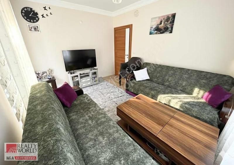 Ahatlı'da Geniş,ferah,kapalı Mutfaklı,çift Balkonlu Fırsat Daire - Görsel 7