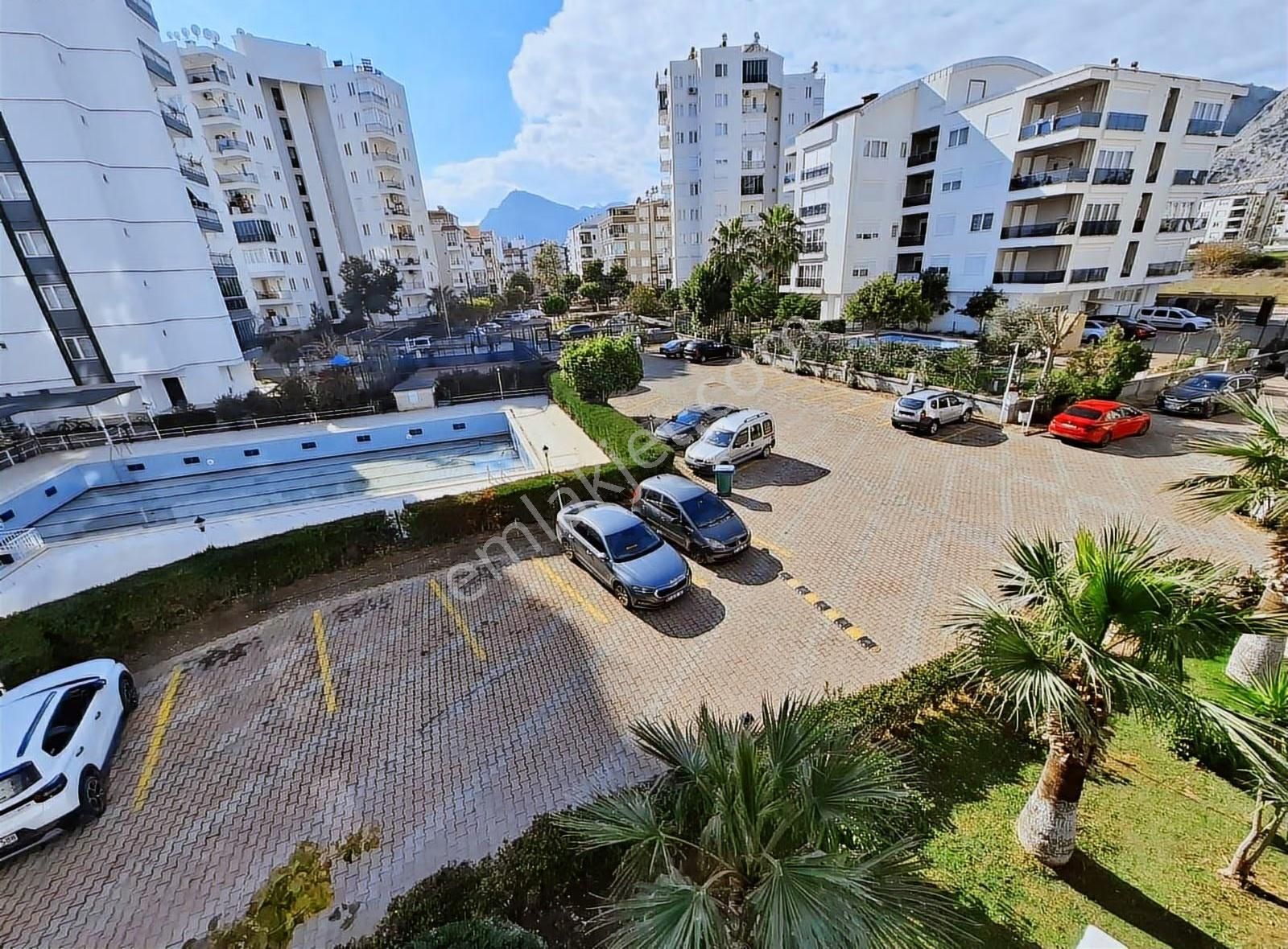 Konyaaltı,site İçin De, 3+1 Ebeveyn Banyolu Geniş Kiralık Daire - Görsel 10