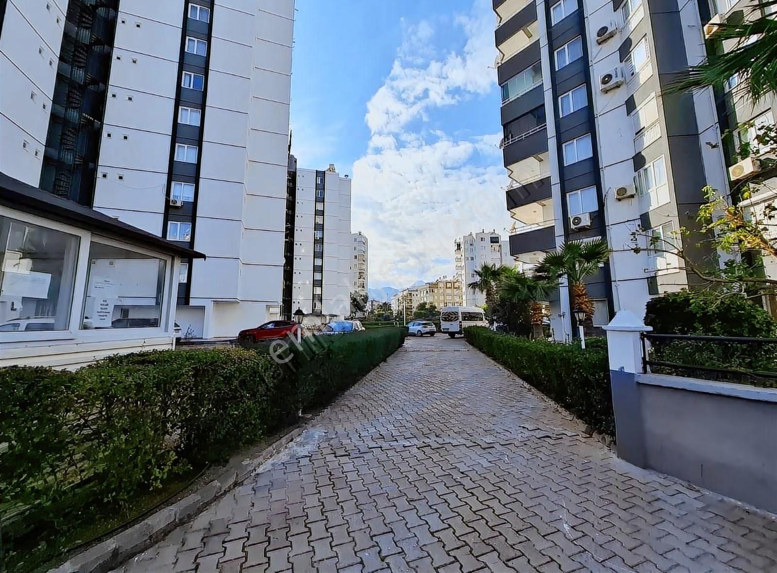 Konyaaltı,site İçin De, 3+1 Ebeveyn Banyolu Geniş Kiralık Daire - Görsel 9