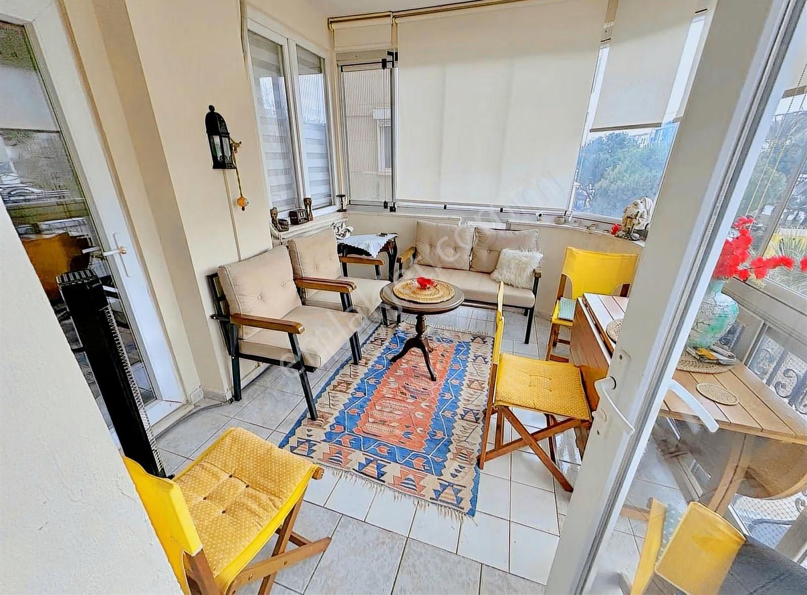 Ana Cadde Üzeri Denize Yürüme Mesafesi Satılık 3+1 Daire