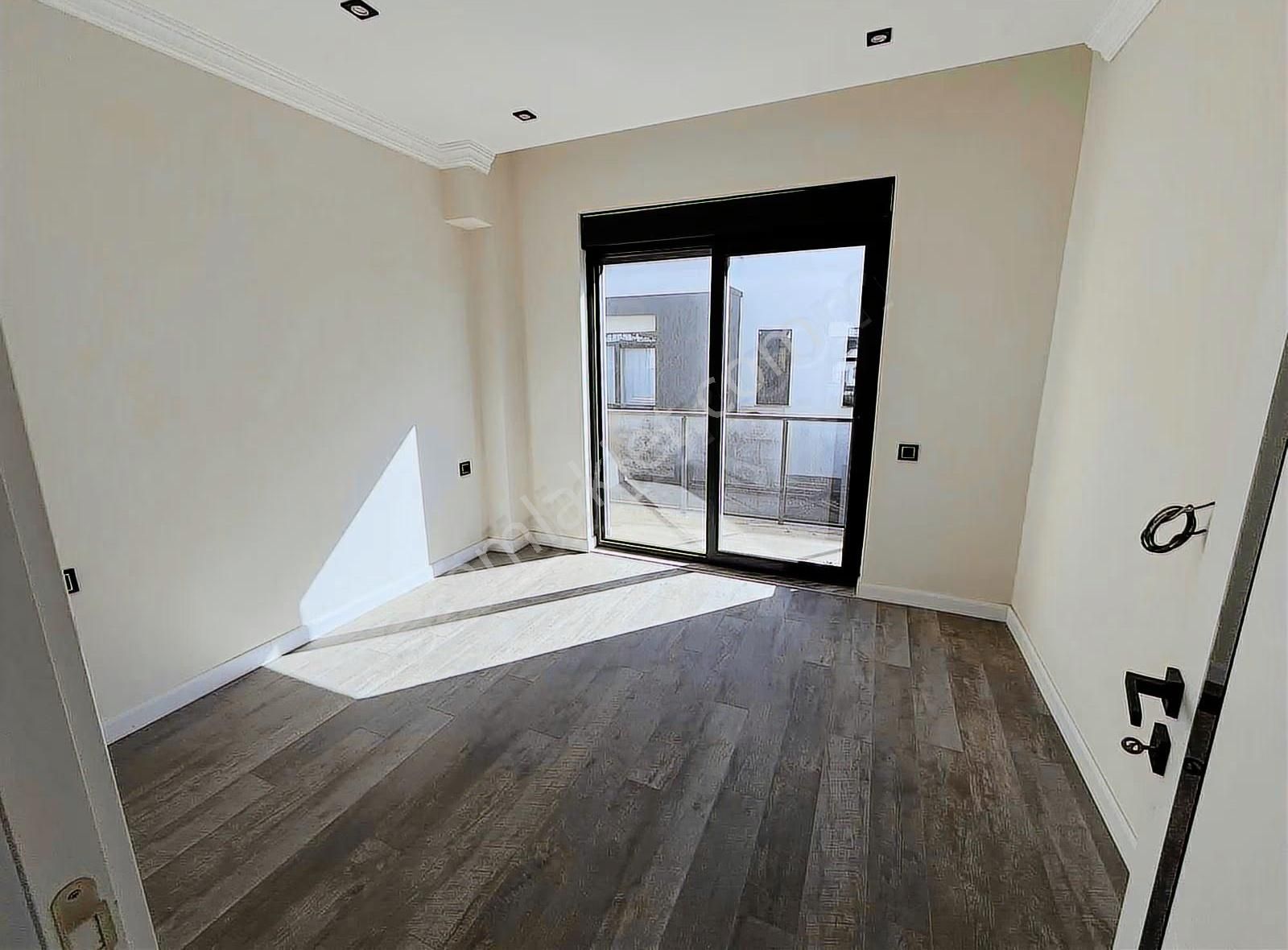 Ermenek'te Müstakil Havuzlu Kısmi Eşyalı 5+1 Kiralık Villa - Görsel 16