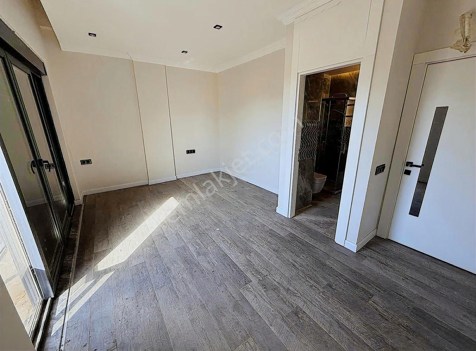 Ermenek'te Müstakil Havuzlu Kısmi Eşyalı 5+1 Kiralık Villa - Görsel 3