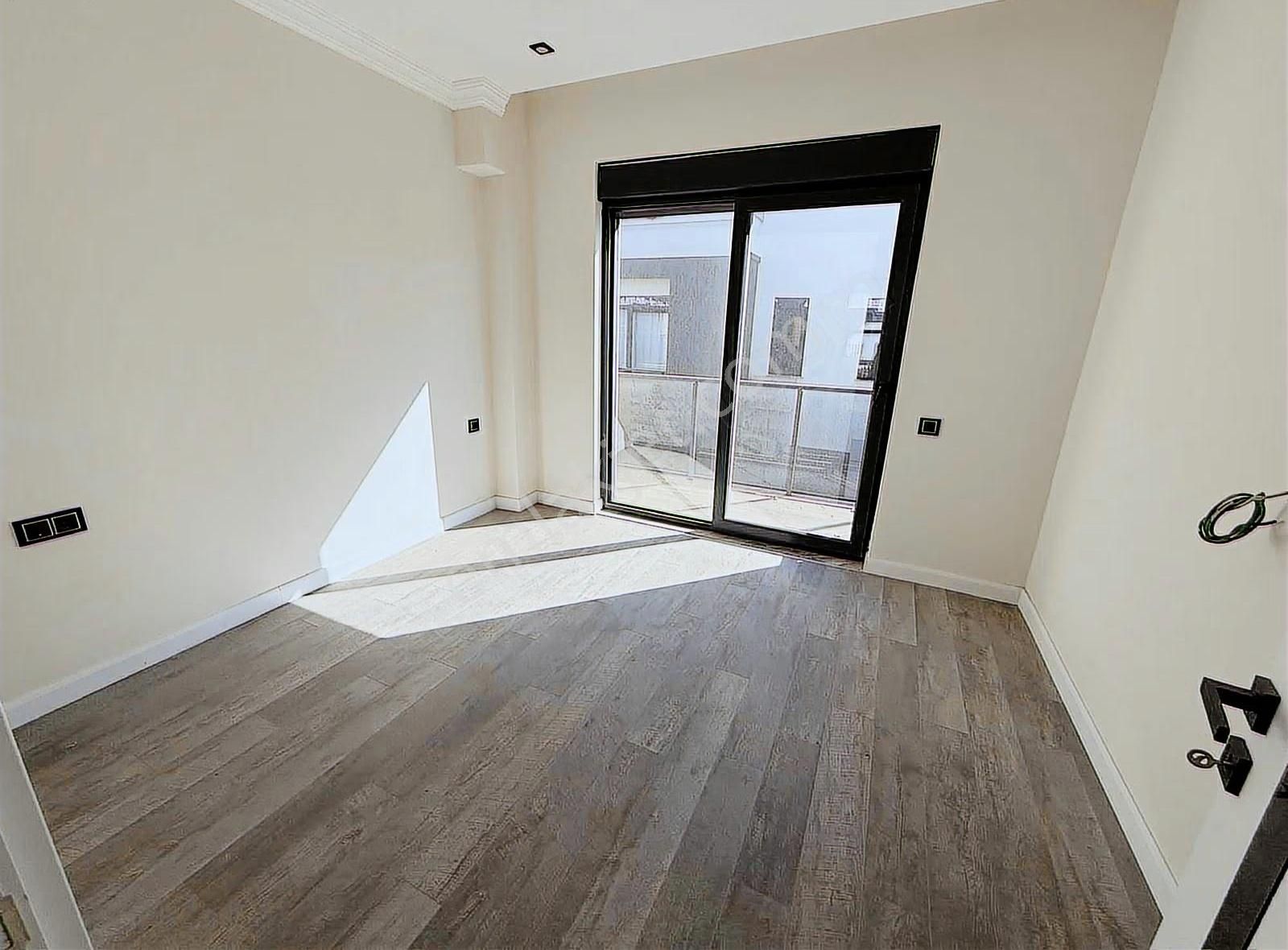 Ermenek'te Müstakil Havuzlu Kısmi Eşyalı 5+1 Kiralık Villa - Görsel 8