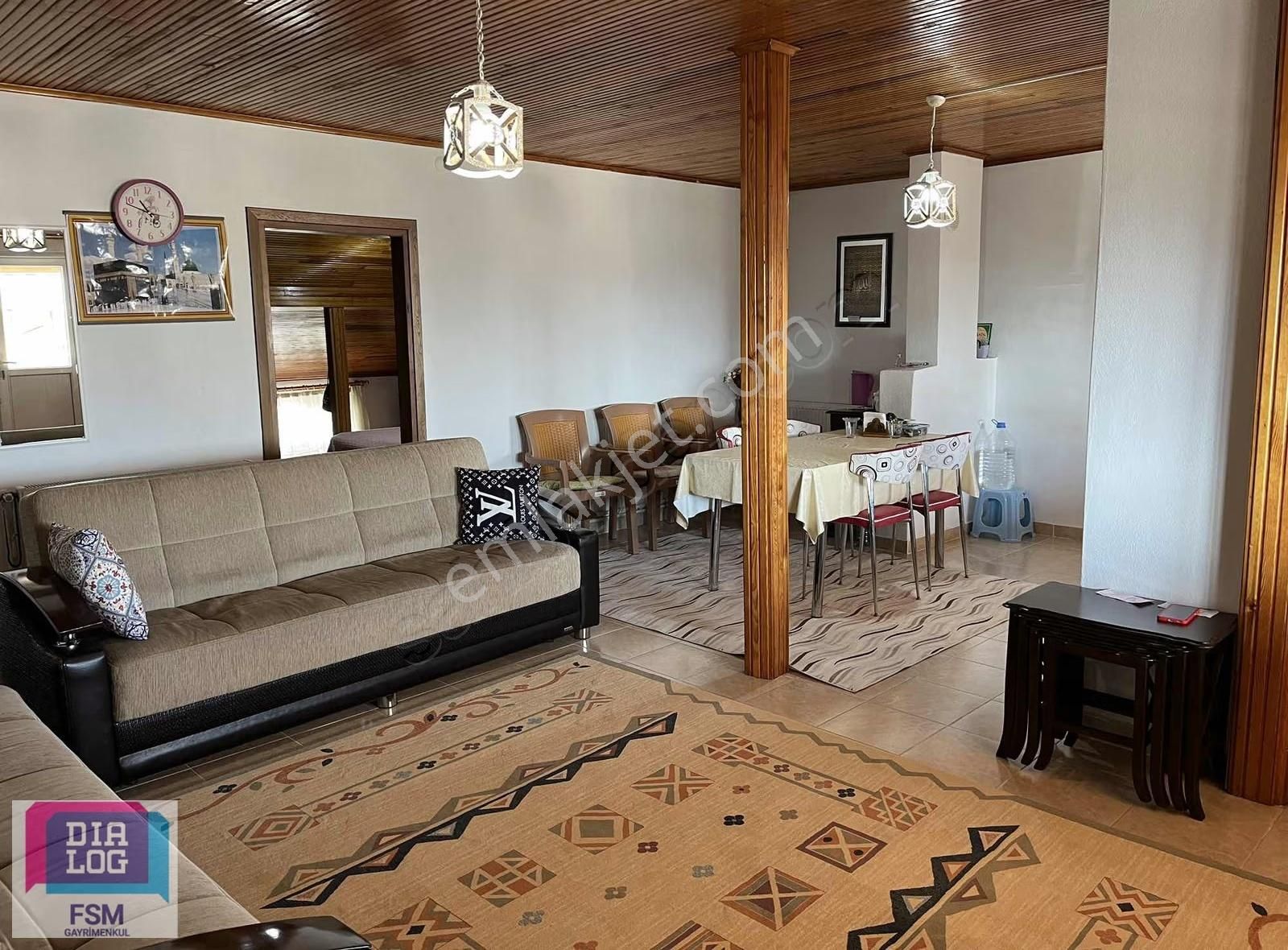 Bağlarbaşı Metroya Yürüme Mesafesinde Kiralık 2+1 Daire - Görsel 3
